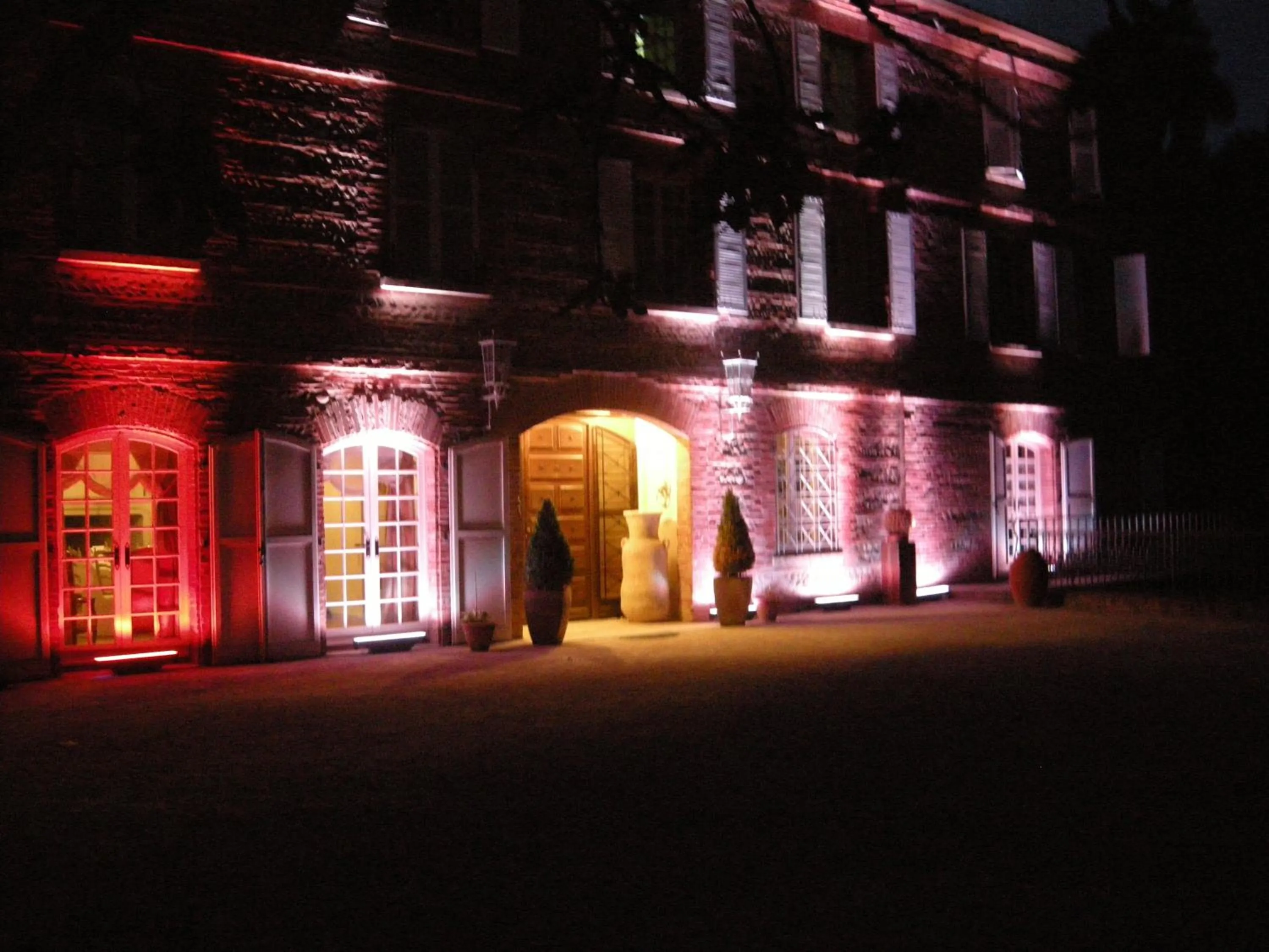 Facade/entrance in Le Moulin de Rudelle