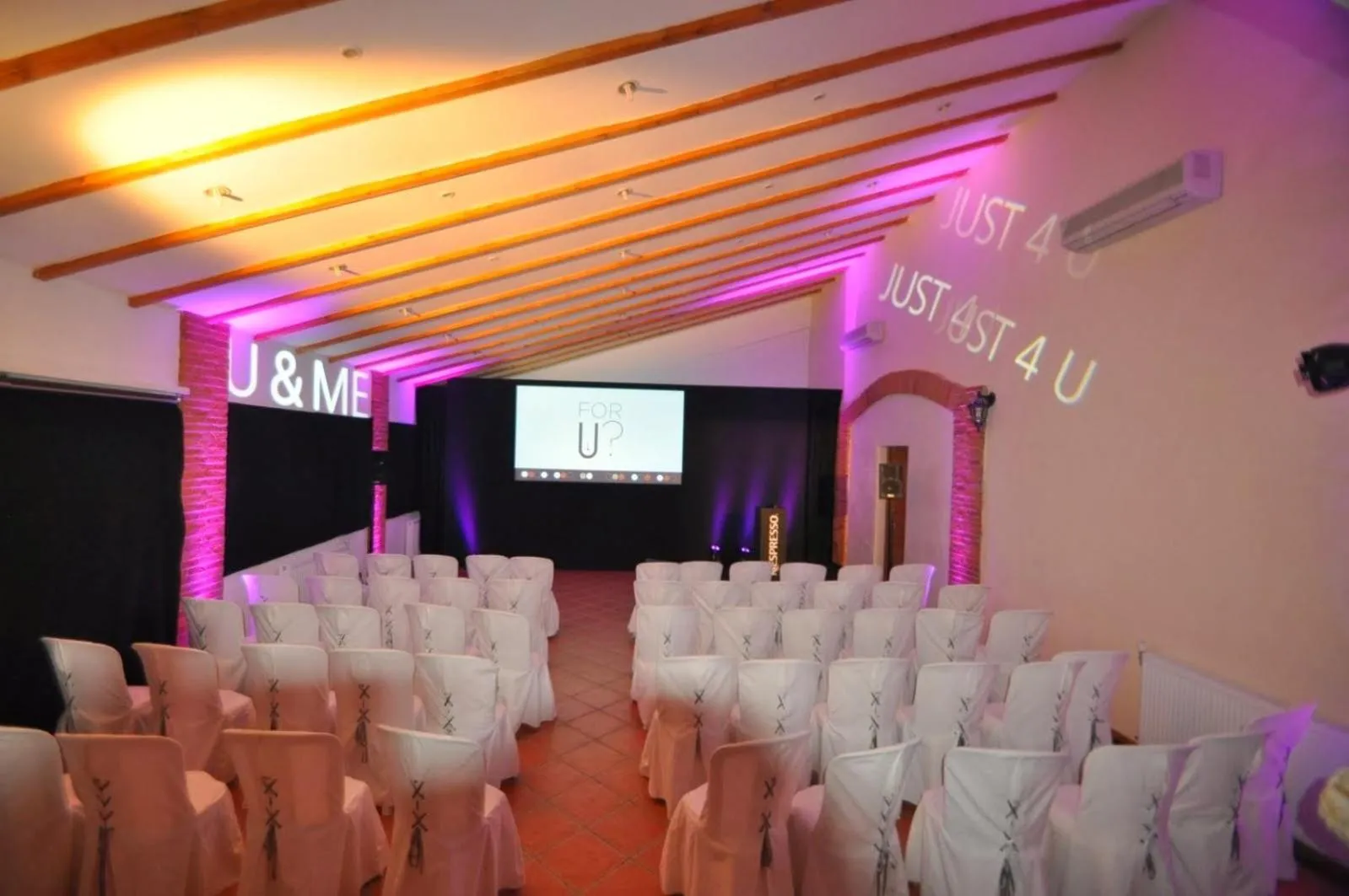 Meeting/conference room in Le Moulin de Rudelle