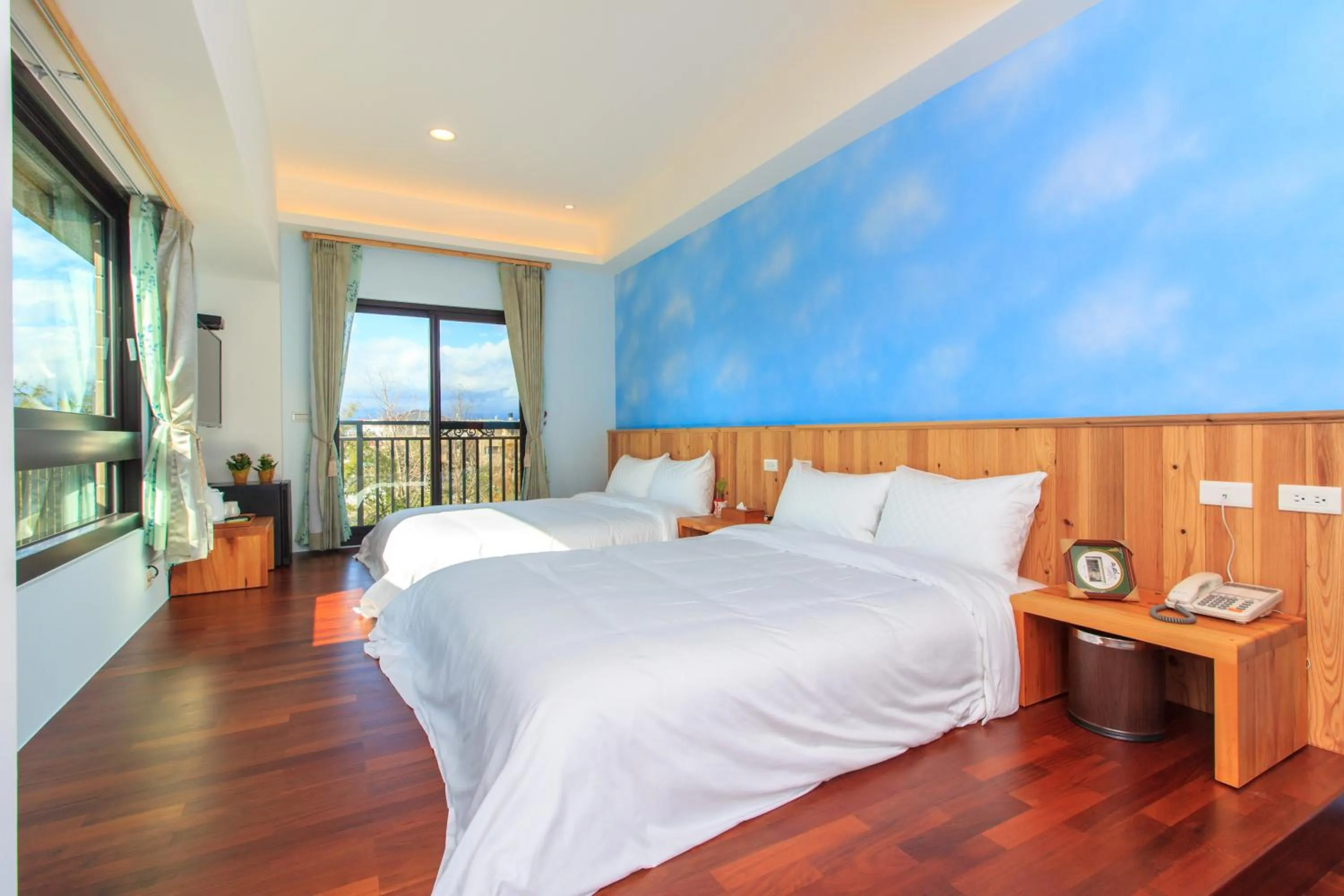 Bed in Post-mountain view