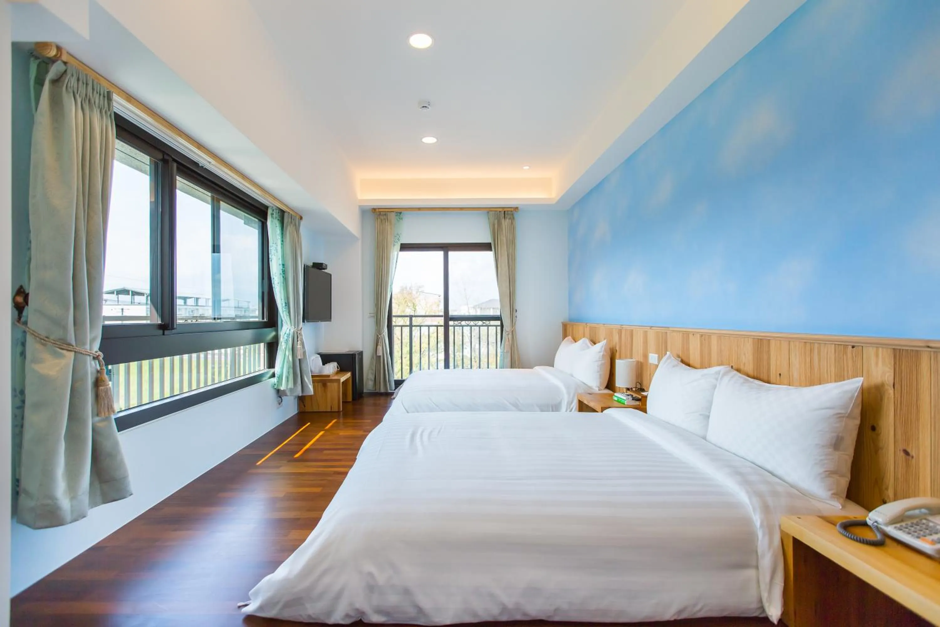 Bed in Post-mountain view