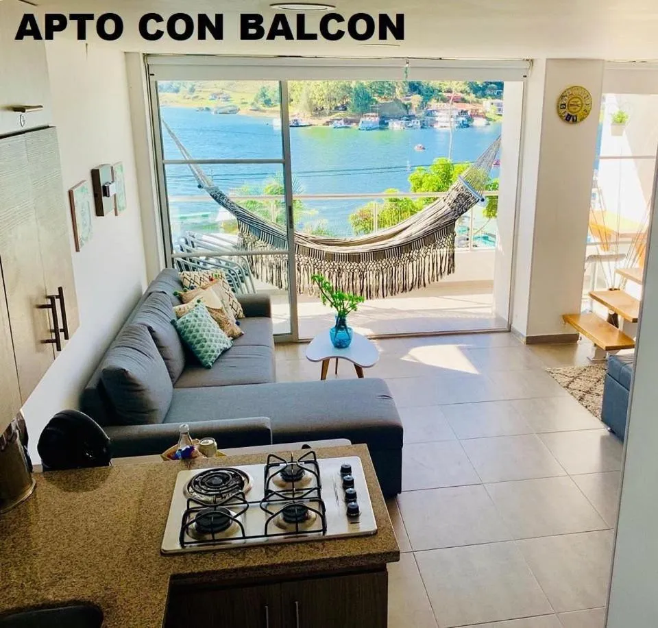 Natural landscape in Apartamentos View, calle del Malecón frente al lago