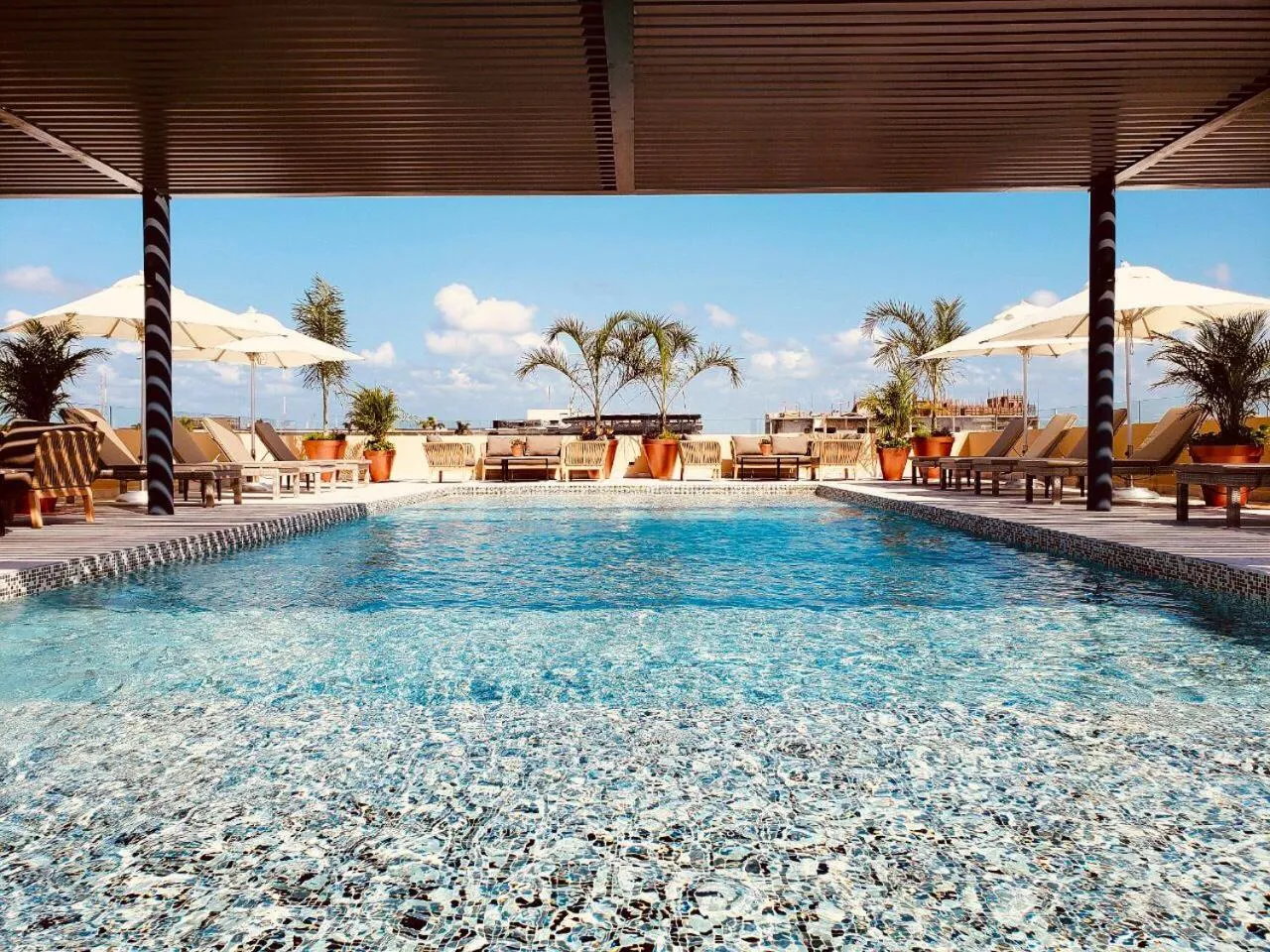 Swimming pool in Singular Joy Downtown Residences