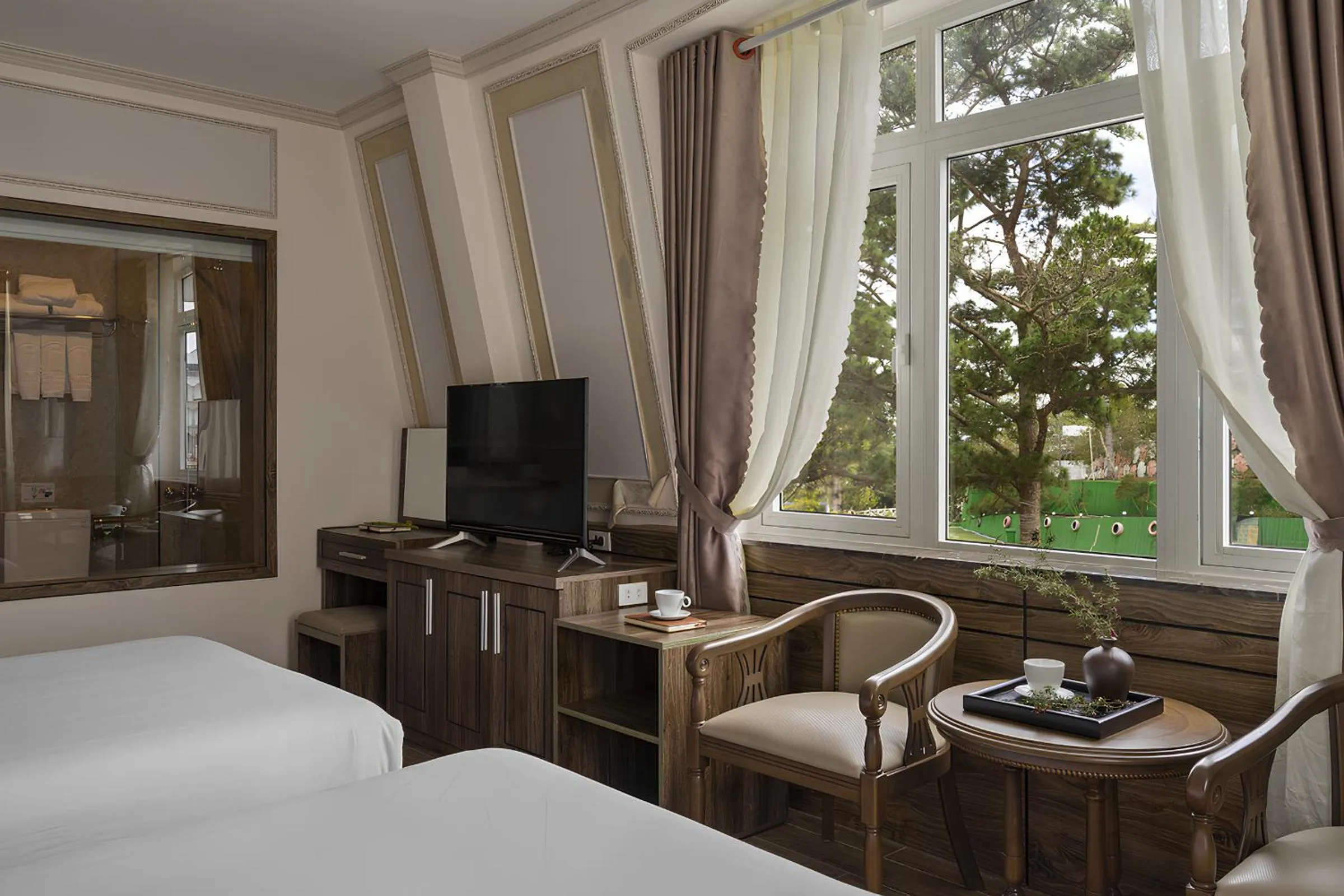 Photo of the whole room, Bed in New Life Hotel - Da Lat