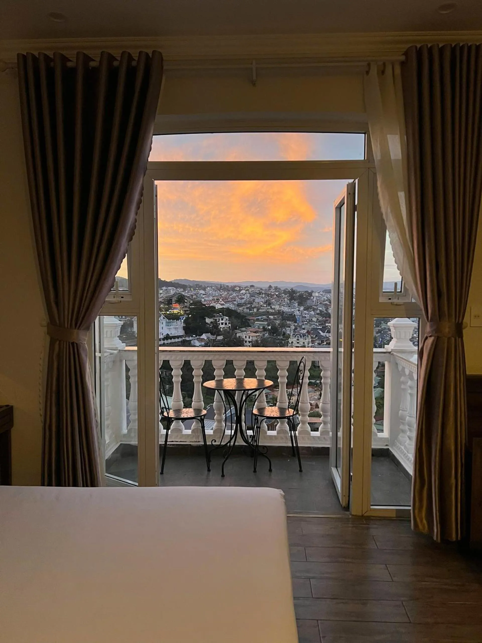 View (from property/room), Bed in New Life Hotel - Da Lat