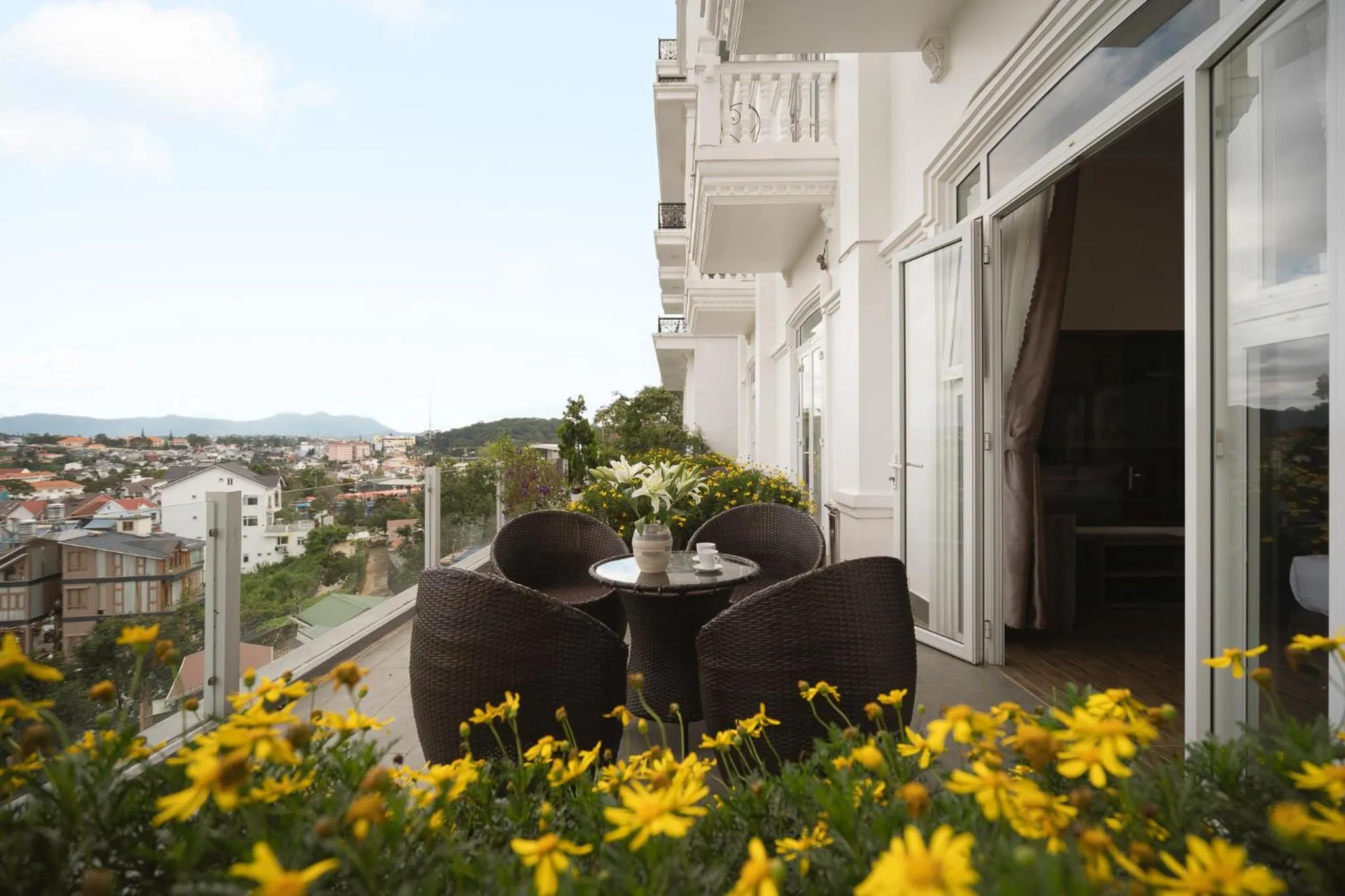 Balcony/Terrace in New Life Hotel - Da Lat