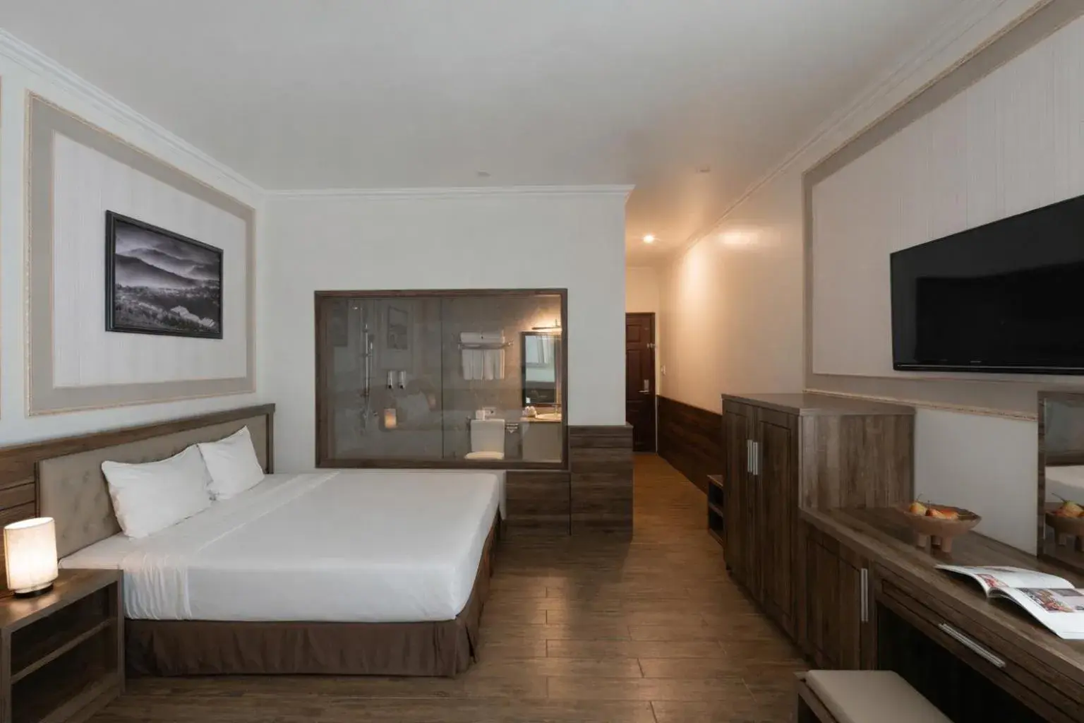 Standard Queen Room in New Life Hotel - Da Lat Standard Queen Room in New Life Hotel - Da Lat