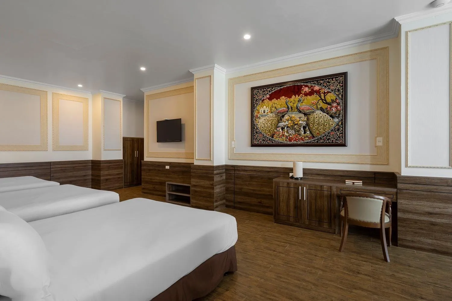 Bed in New Life Hotel - Da Lat