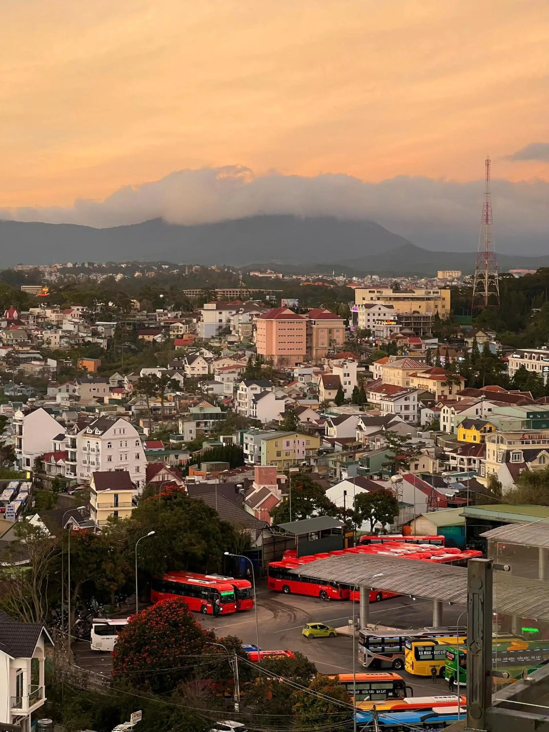 Neighbourhood in New Life Hotel - Da Lat