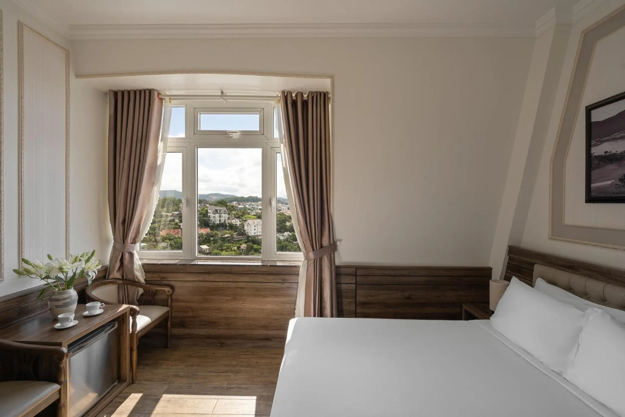 Photo of the whole room, Bed in New Life Hotel - Da Lat