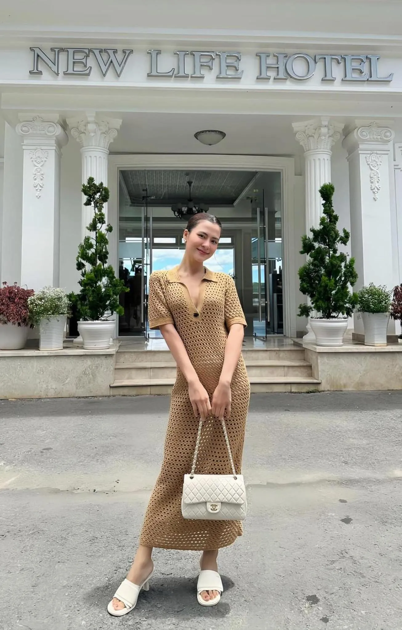 People in New Life Hotel - Da Lat