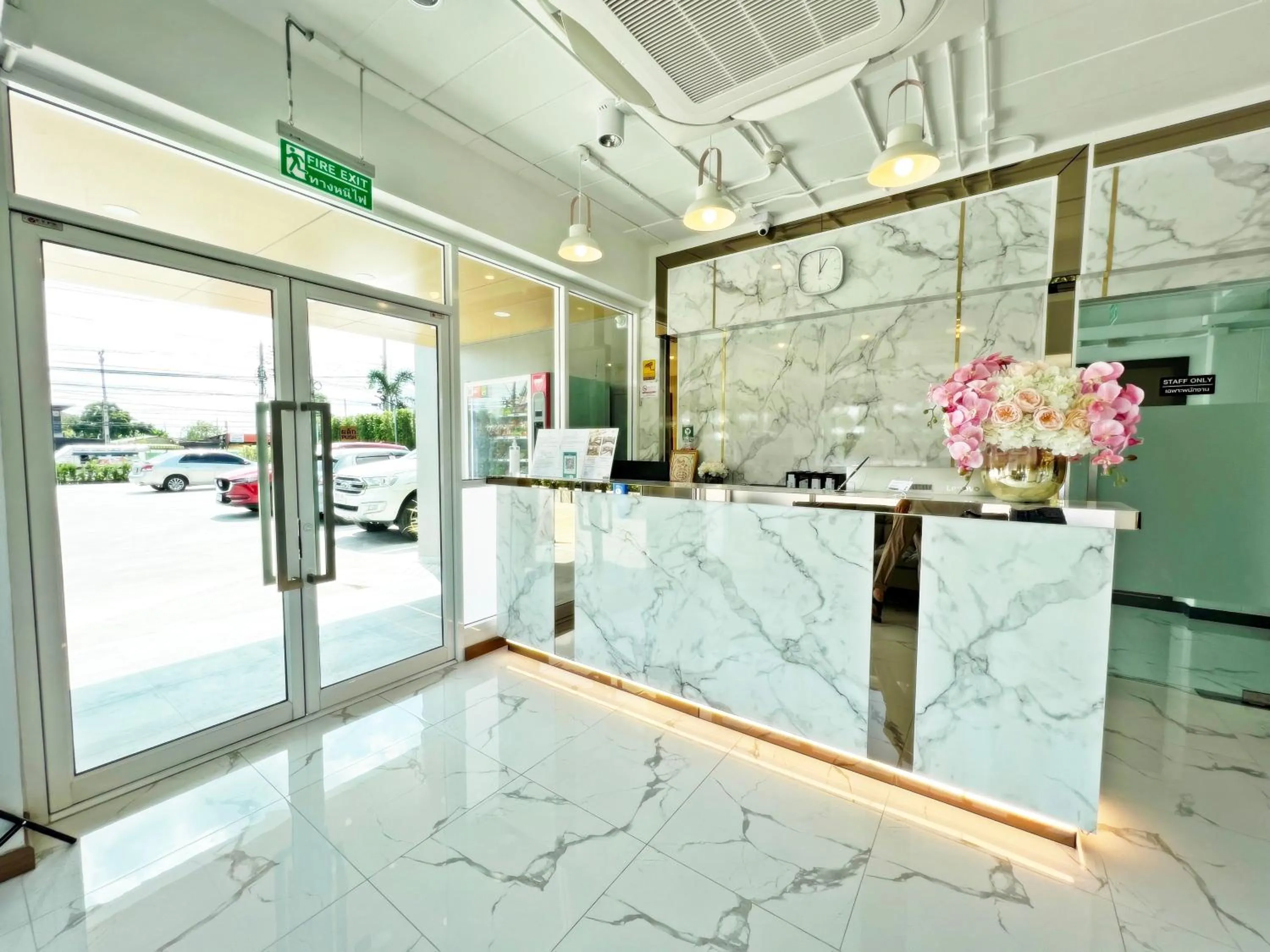 Lobby or reception in Golden Nest Hotel Suvarnabhumi