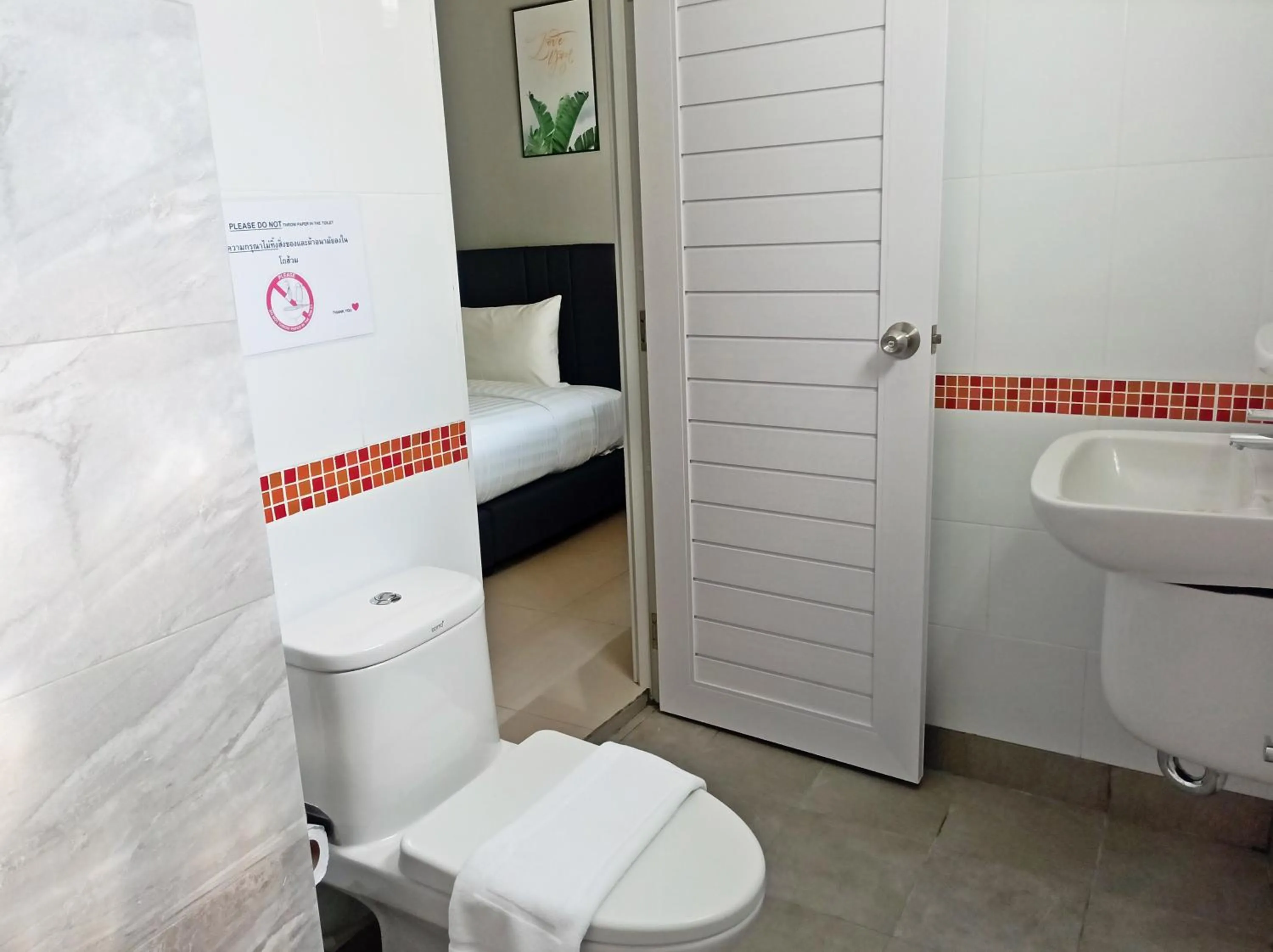 Bathroom in Golden Nest Hotel Suvarnabhumi