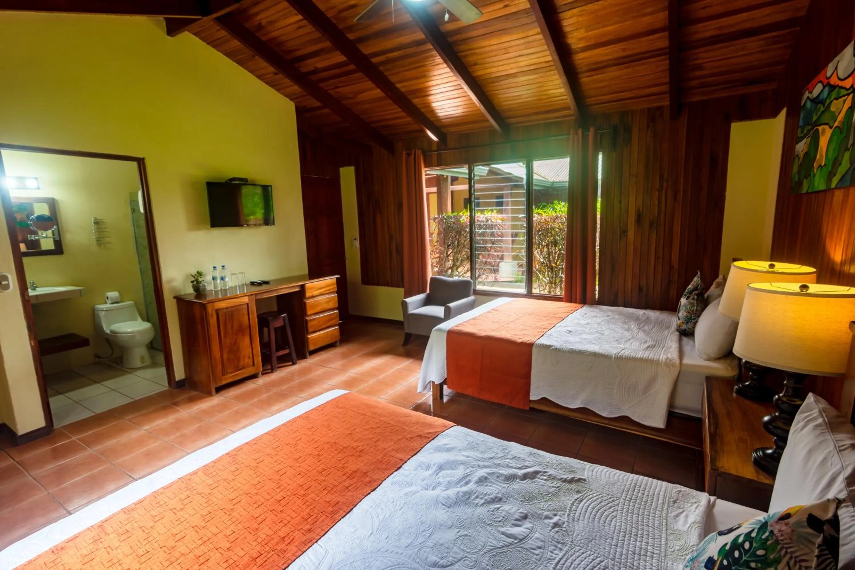 TV and multimedia, Bed in Rinconcito Lodge