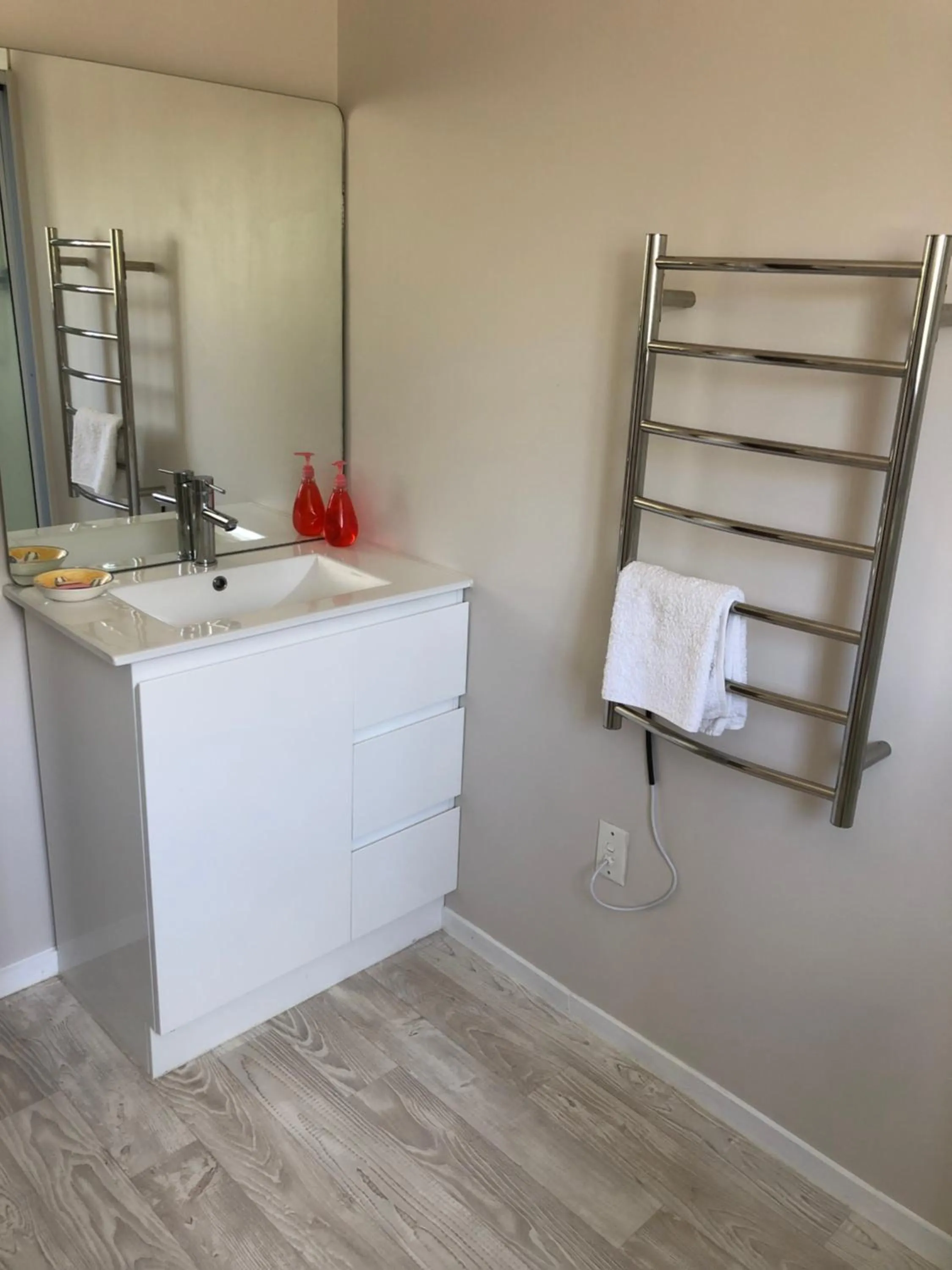 Bathroom in Hunua Ranges