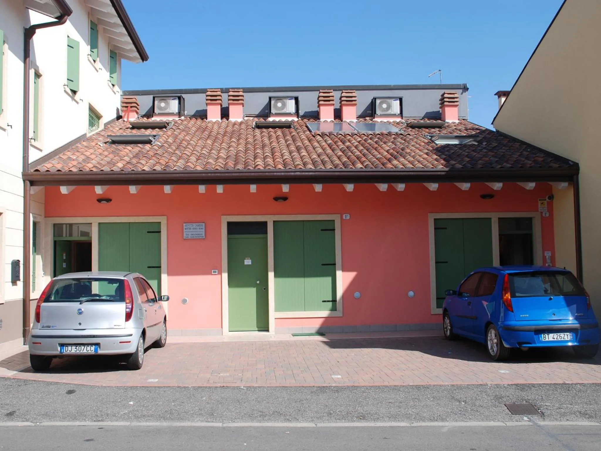 Facade/entrance in Affittacamere Matteo