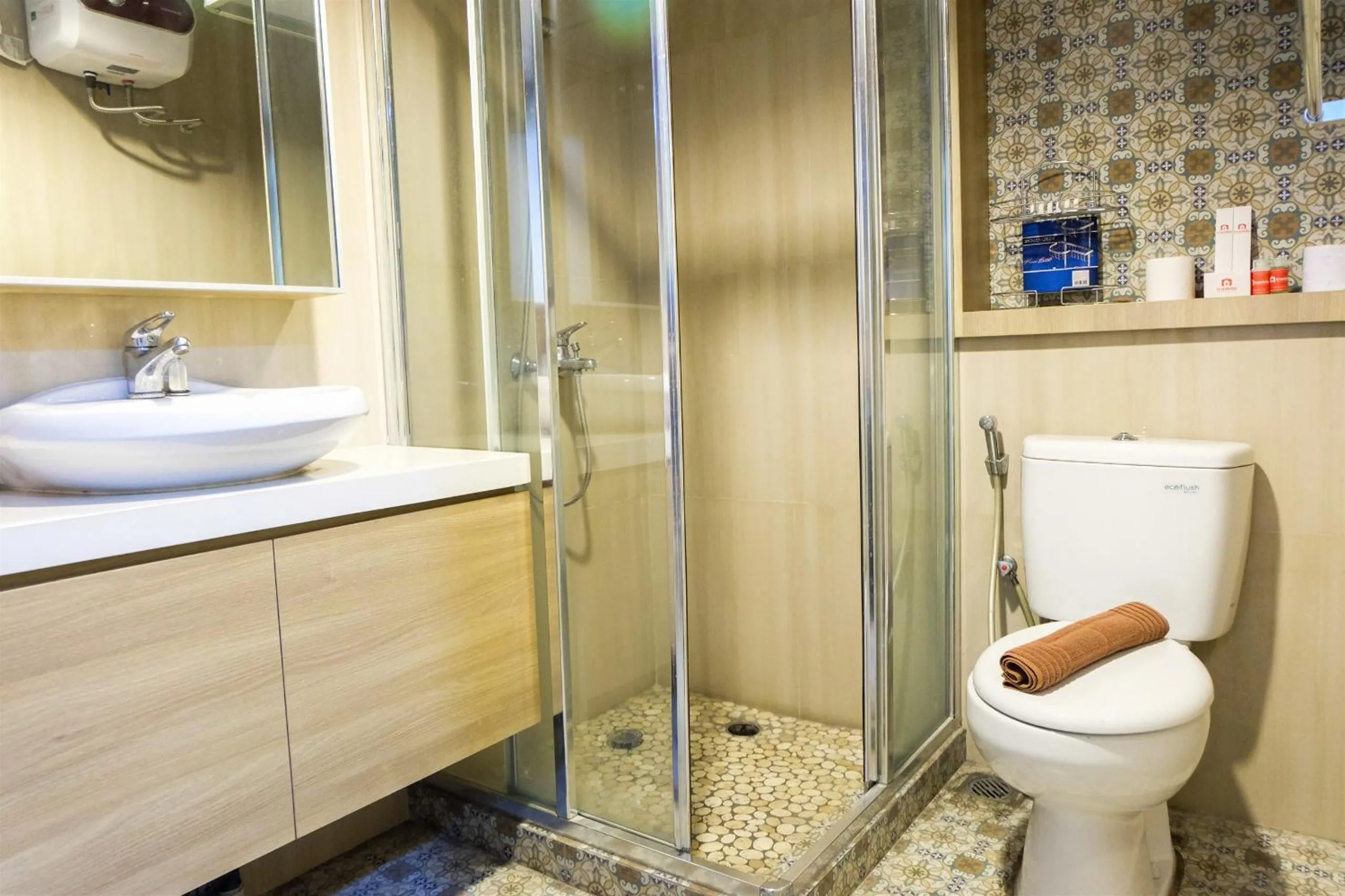 Amazing 2BR with City View The Wave Kuningan Apartment By Travelio