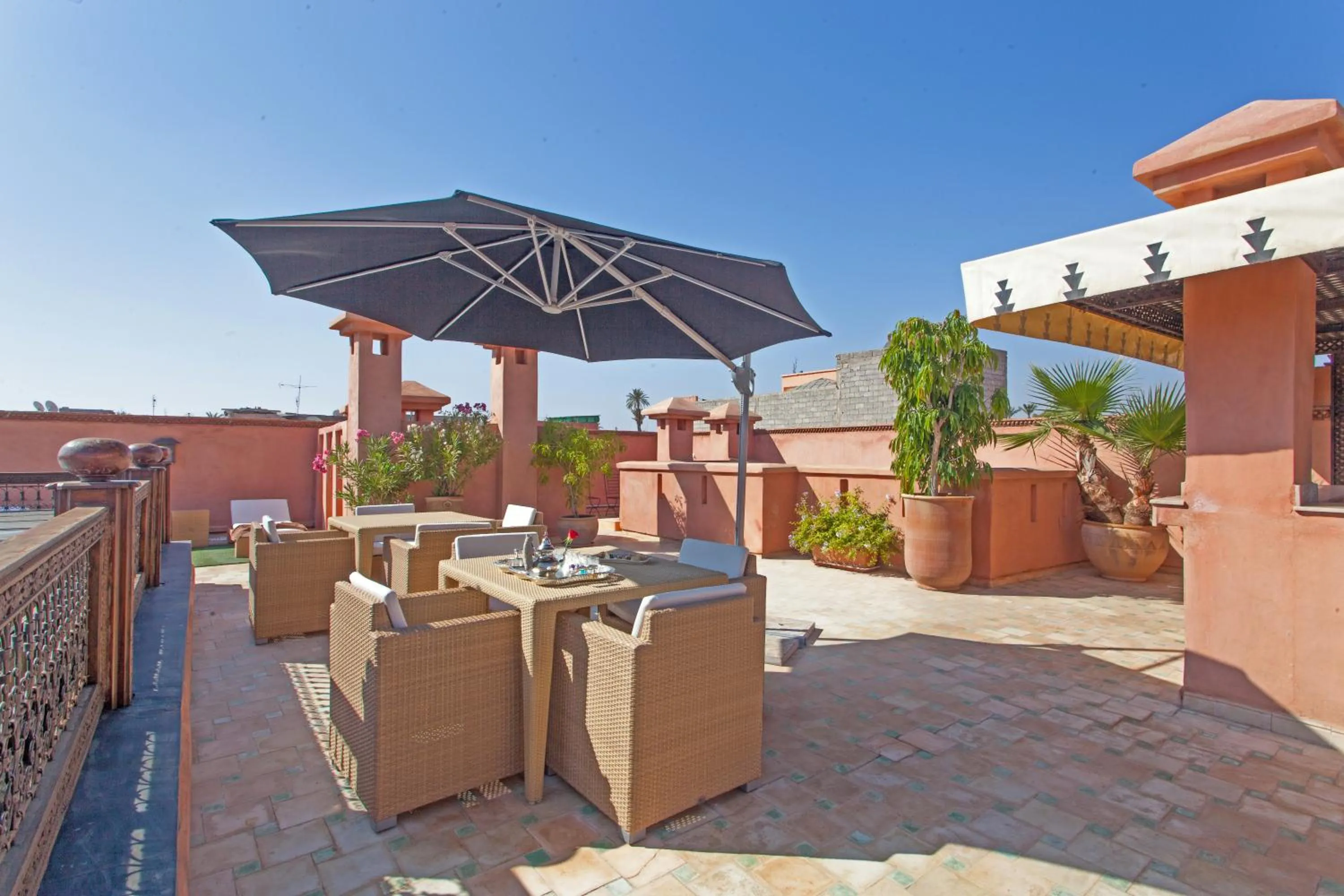 Balcony/Terrace in Riad Le Perroquet Bleu Suites & Spa