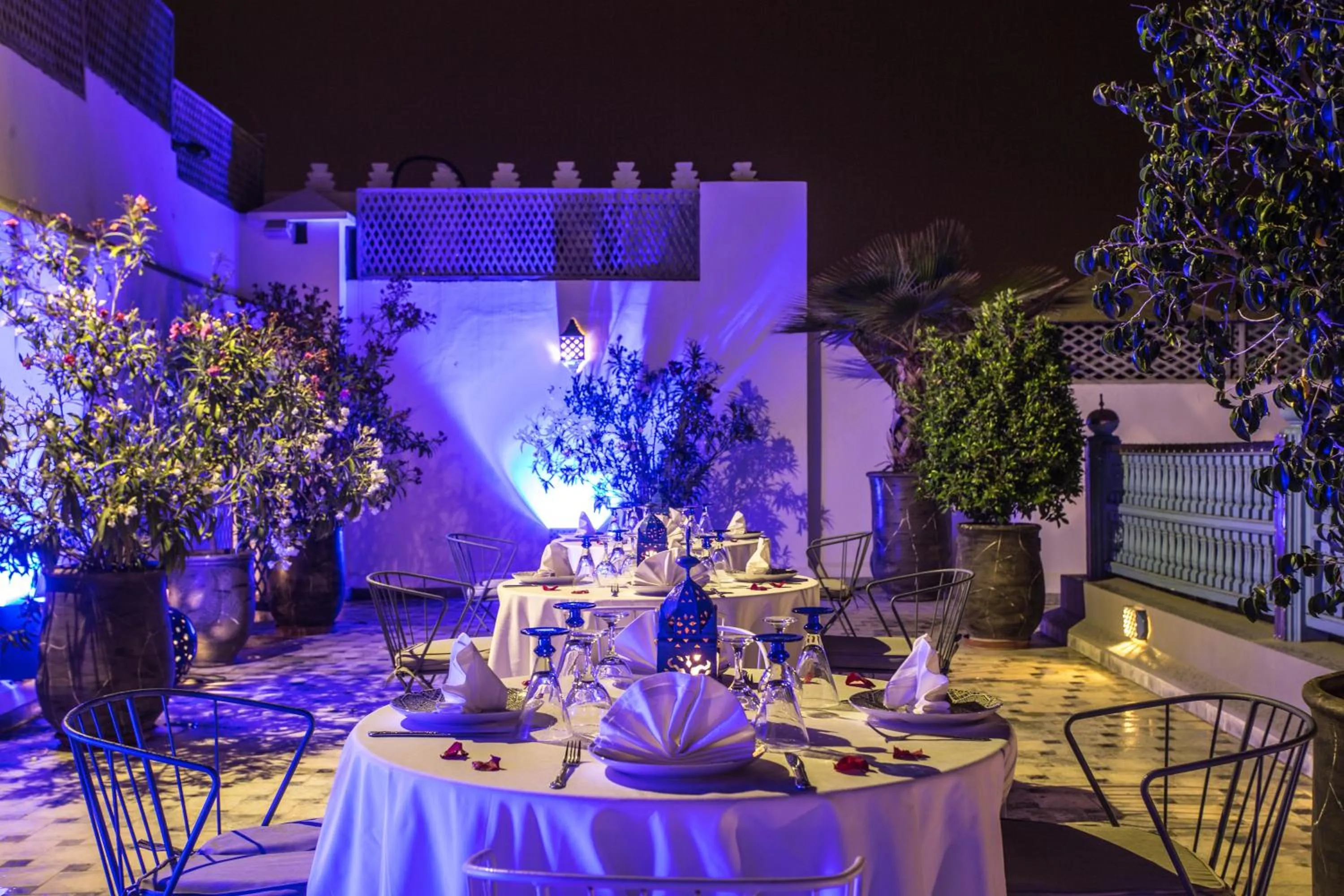 Restaurant/places to eat in Riad Le Perroquet Bleu Suites & Spa