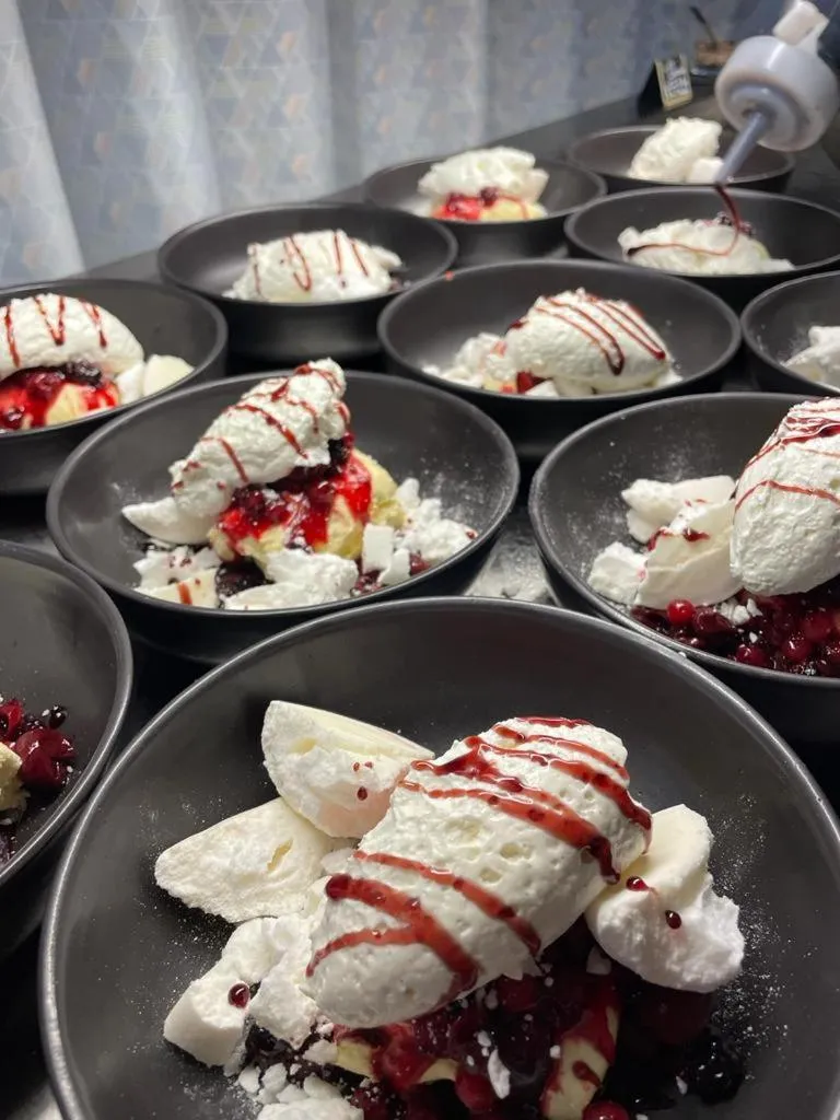 Restaurant/places to eat in Hôtel la Verriaire - The Originals