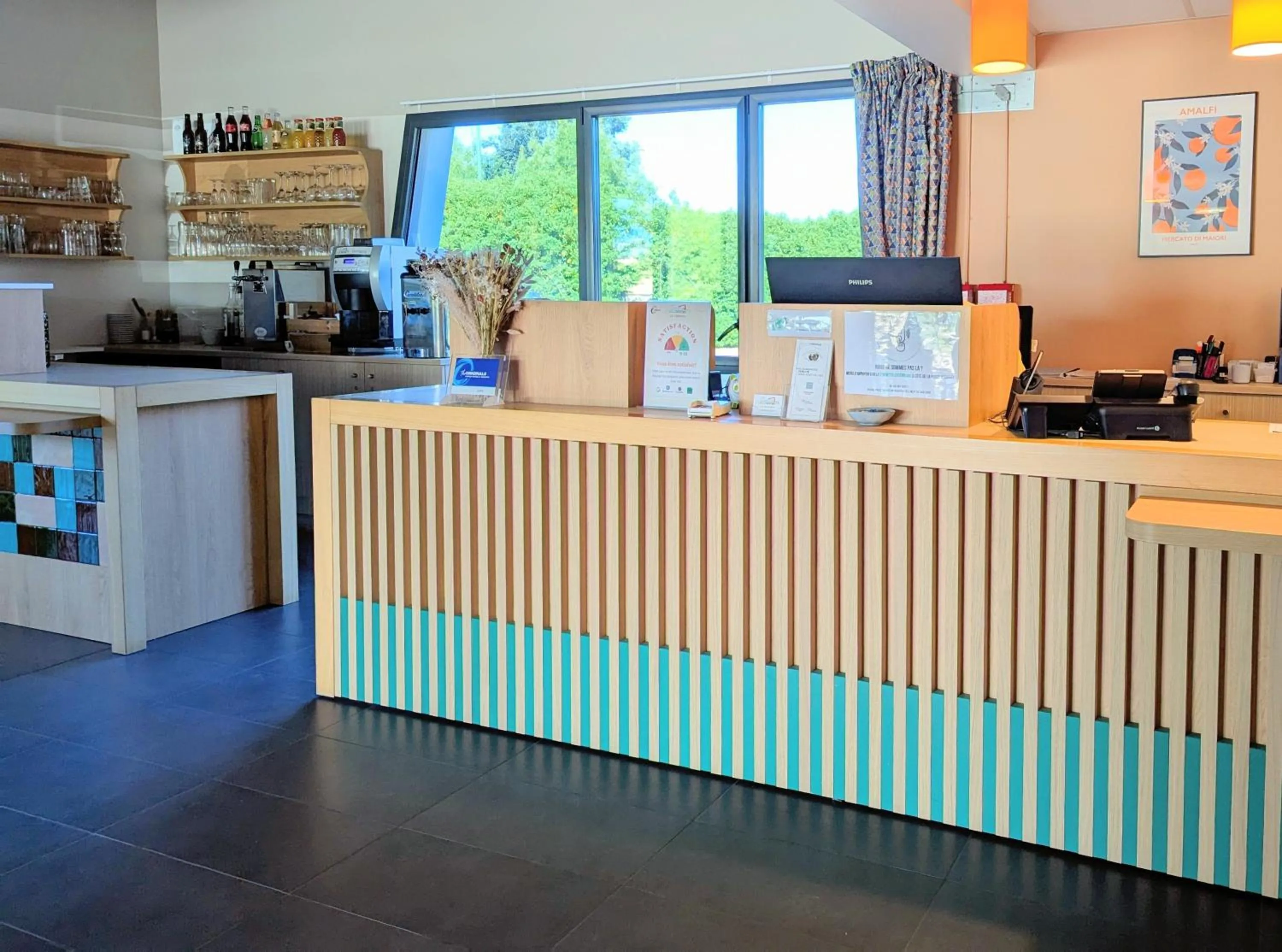 Lobby or reception in Hôtel la Verriaire - The Originals