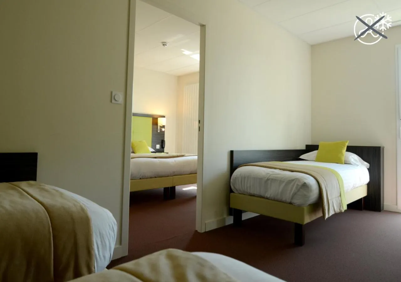 Bedroom, Bed in Hôtel la Verriaire - The Originals