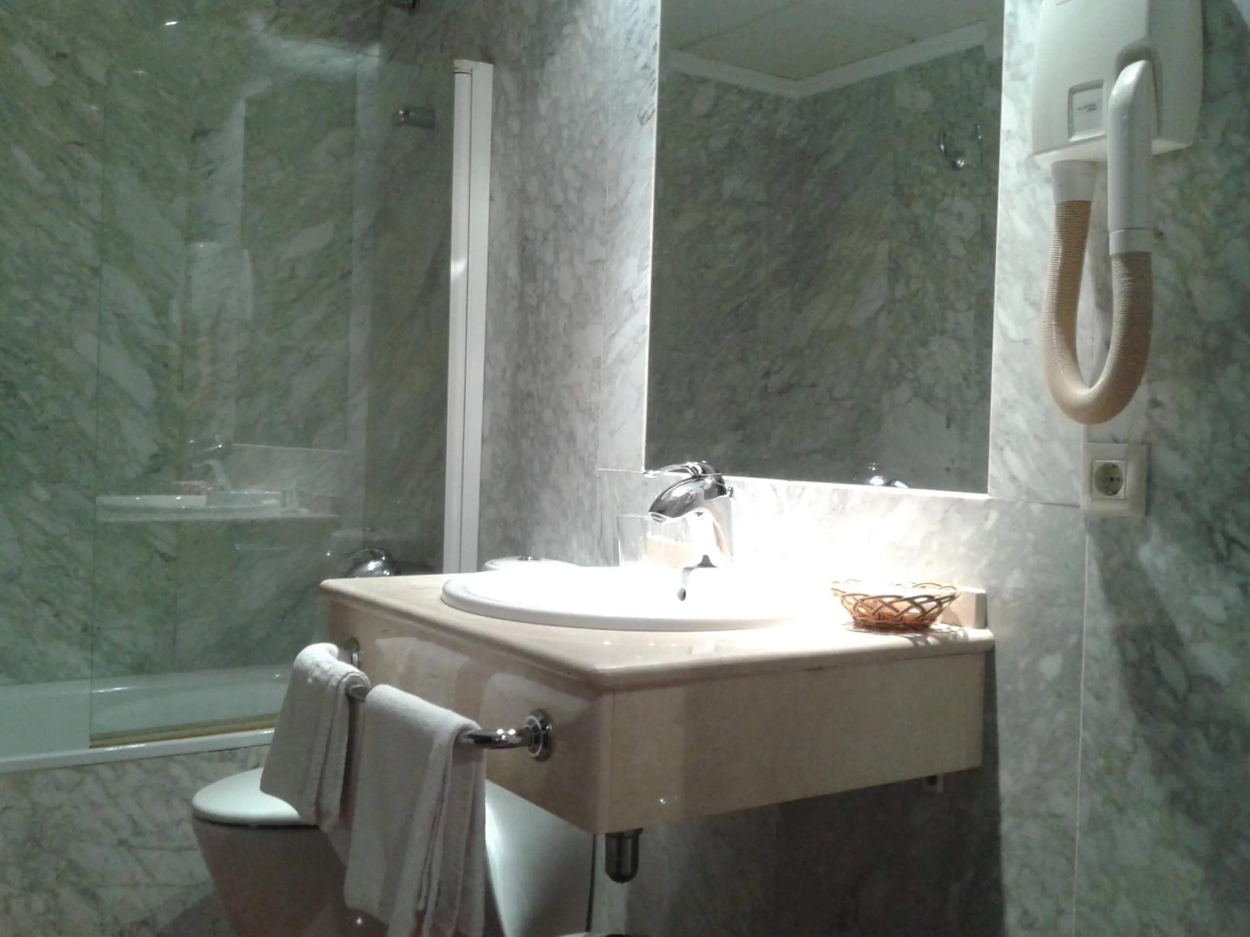 Bathroom in Hotel El Volao