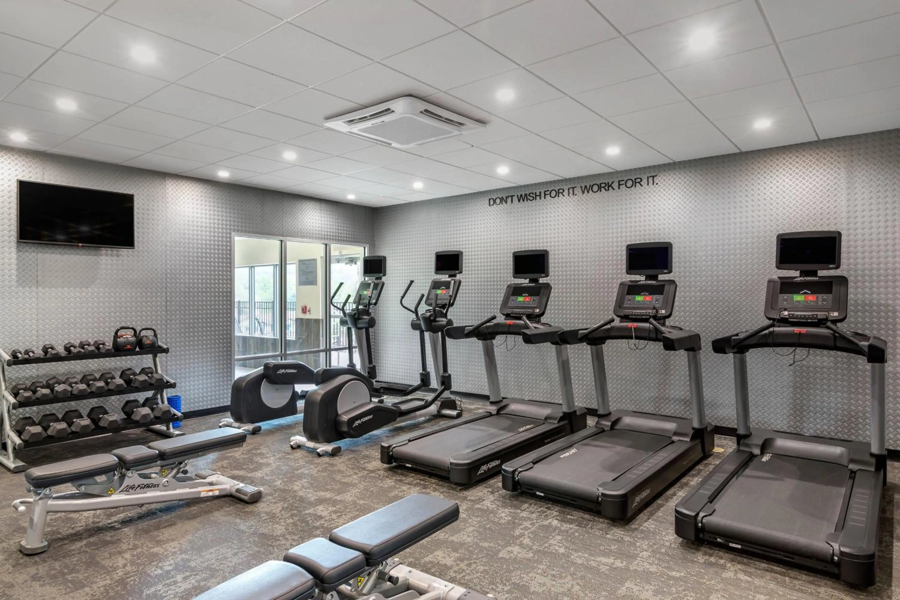 Fitness centre/facilities in Fairfield Inn & Suites by Marriott Helen