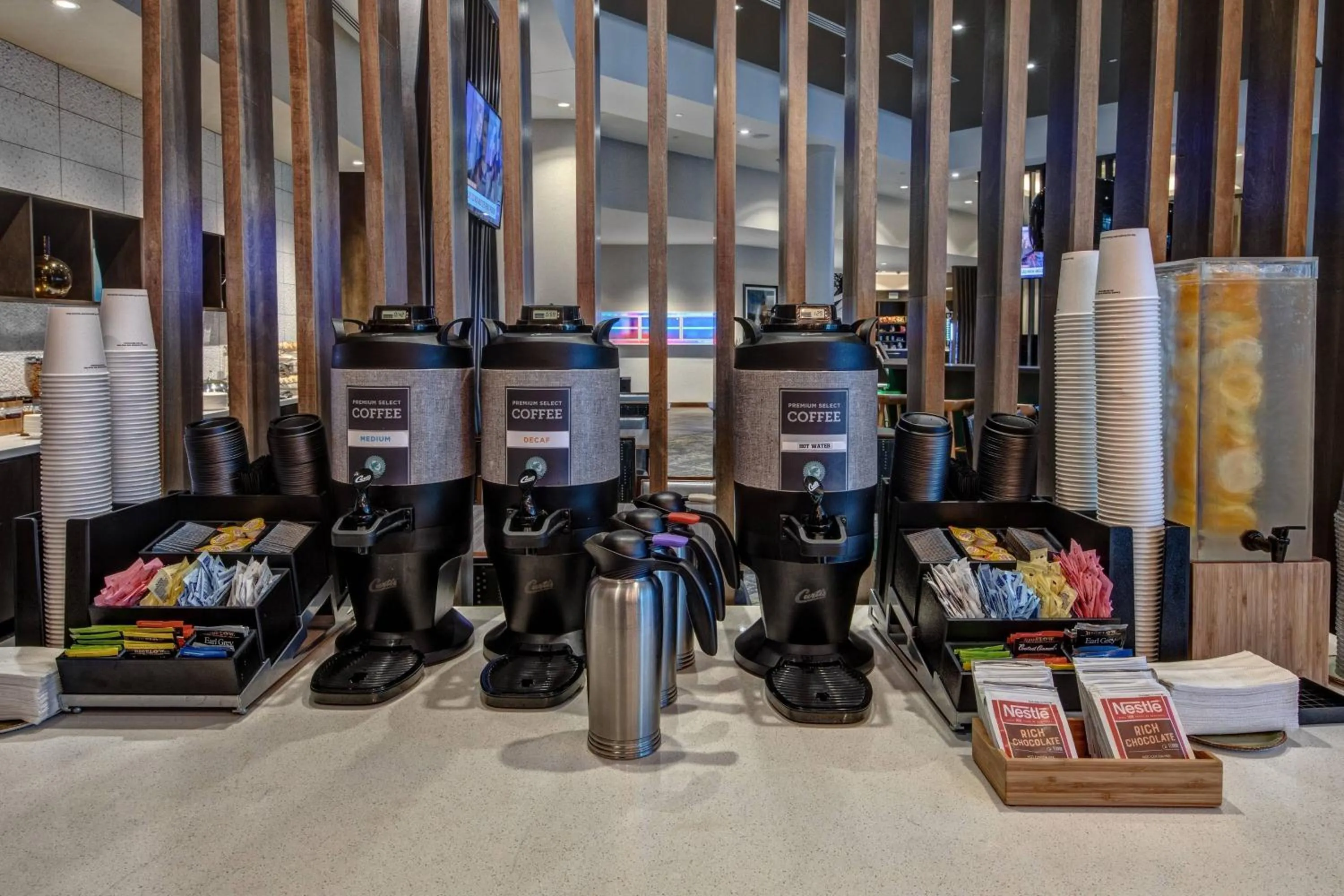 Restaurant/places to eat in SpringHill Suites by Marriott Nashville Brentwood