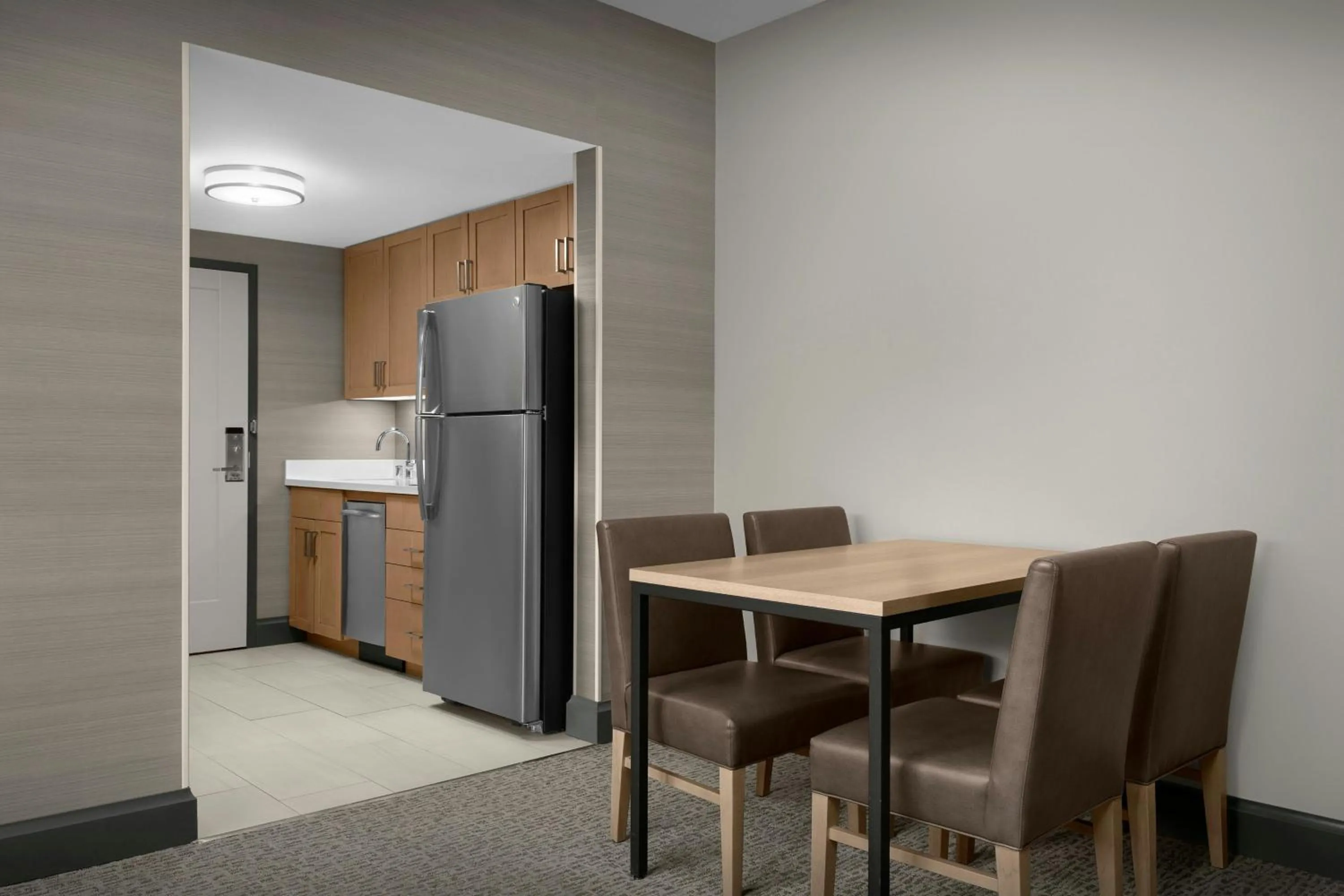 Kitchen or kitchenette in Residence Inn by Marriott Big Sky/The Wilson Hotel