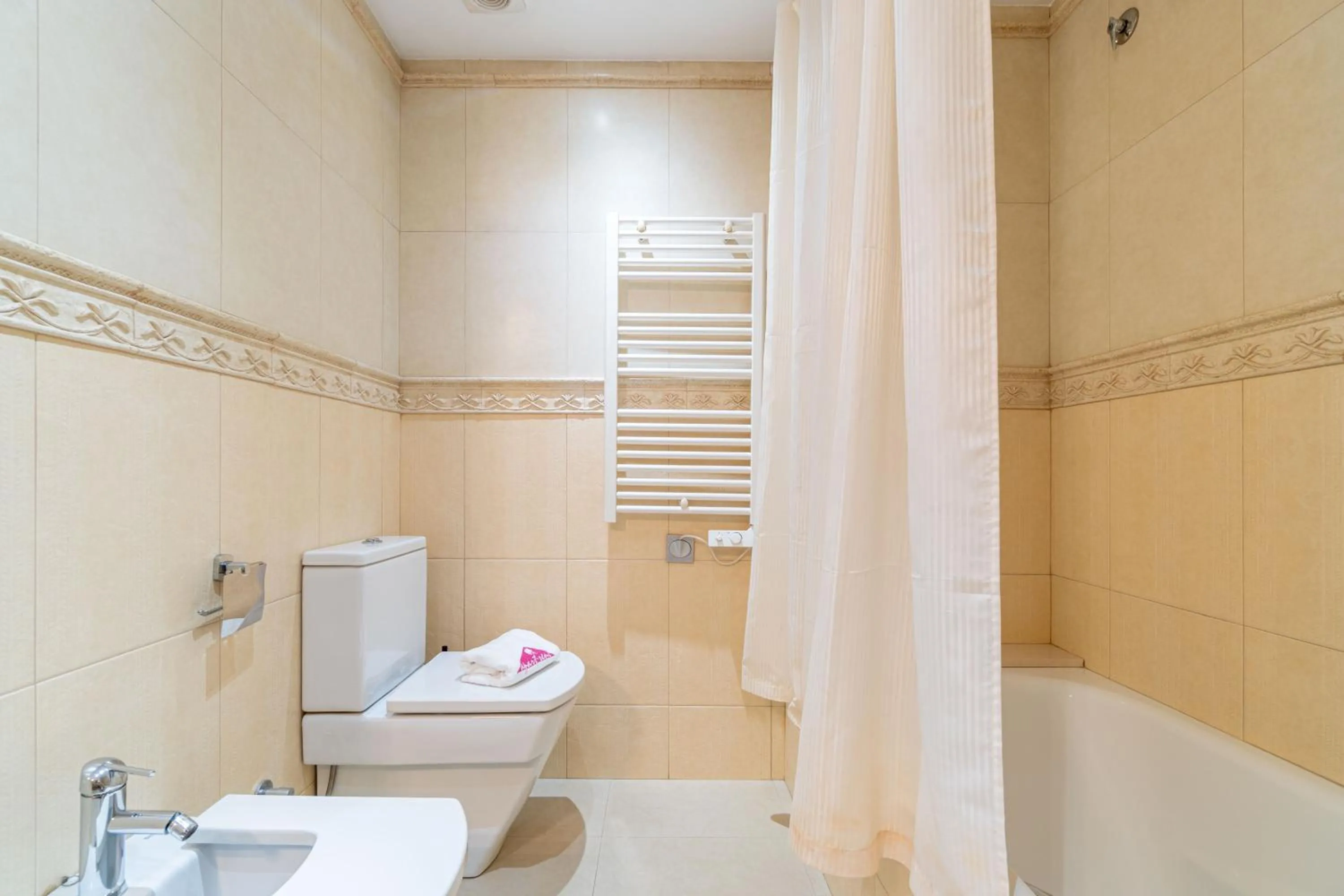 Bathroom in Apart-rent Penthouse Port Grec 0160