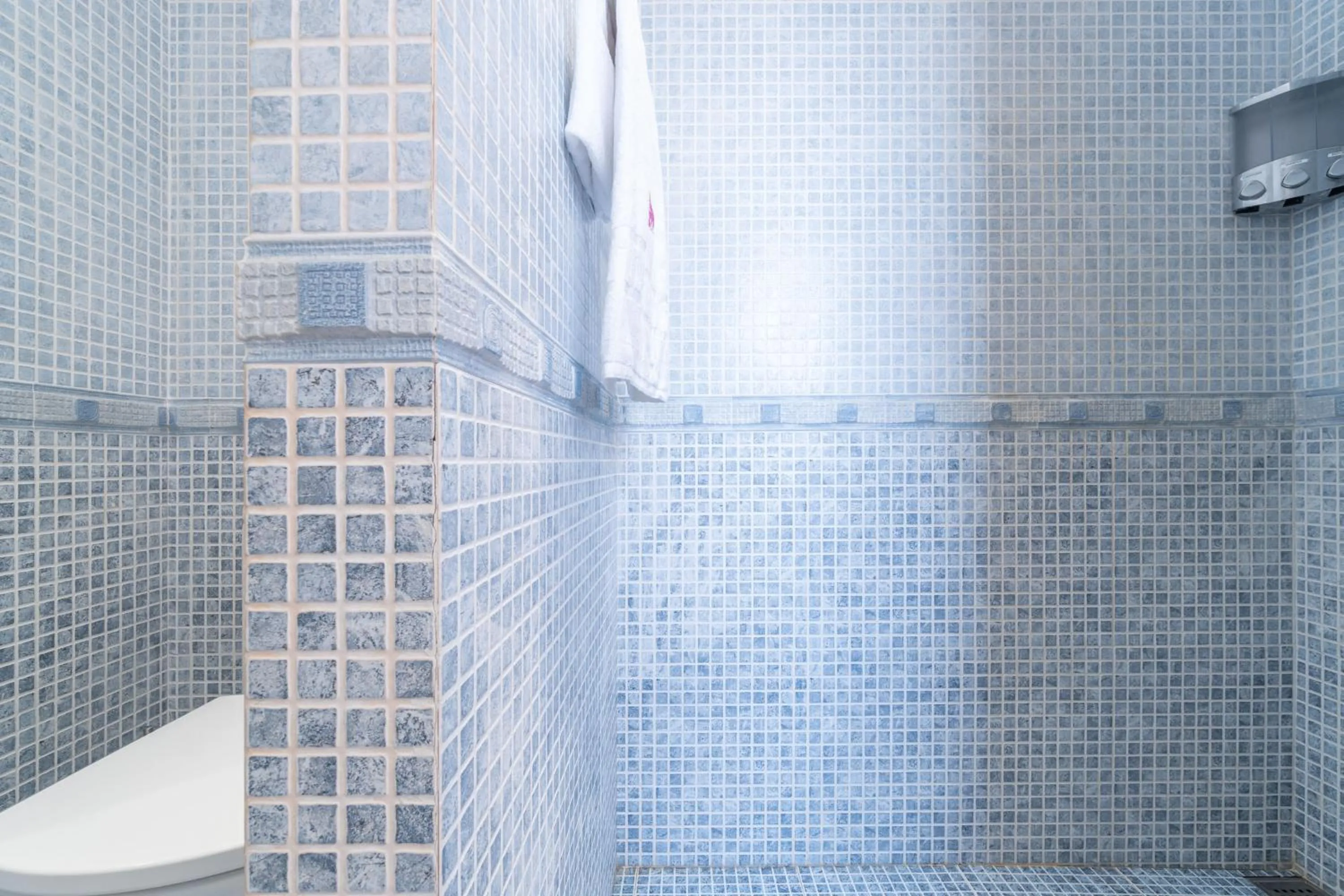 Bathroom in Apart-rent Penthouse Port Grec 0160