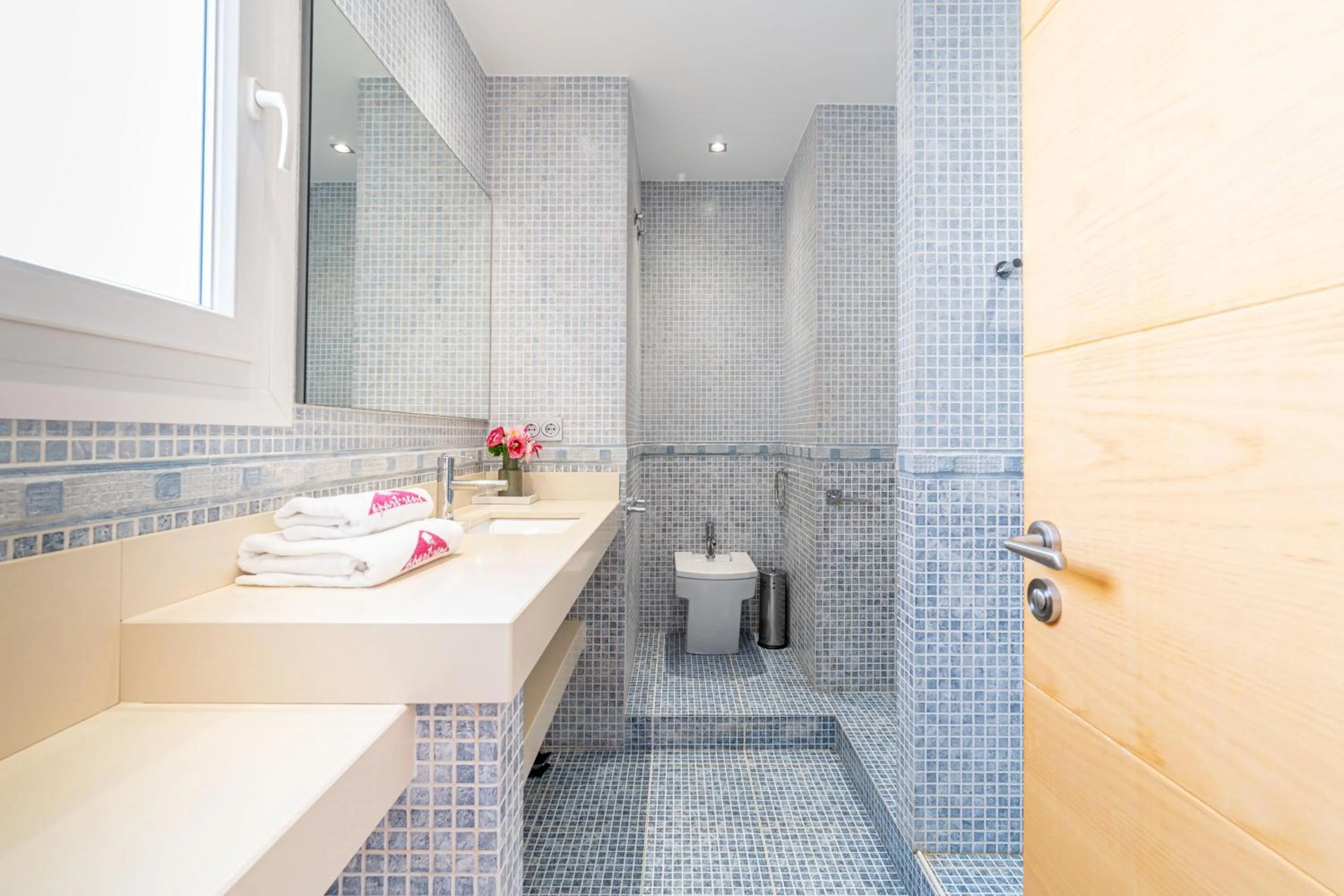 Bathroom in Apart-rent Penthouse Port Grec 0160