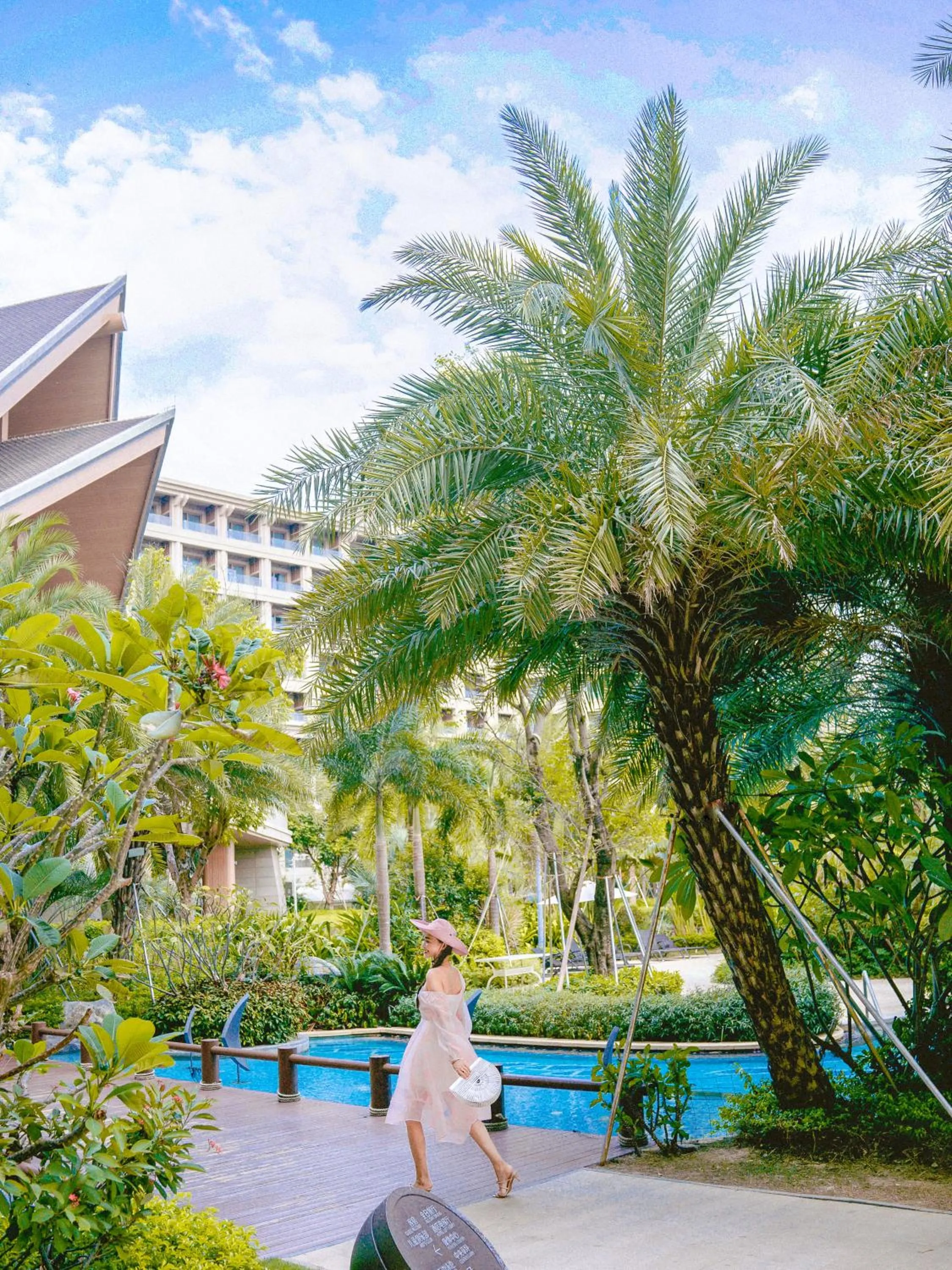 Guests in DoubleTree by Hilton Shanwei