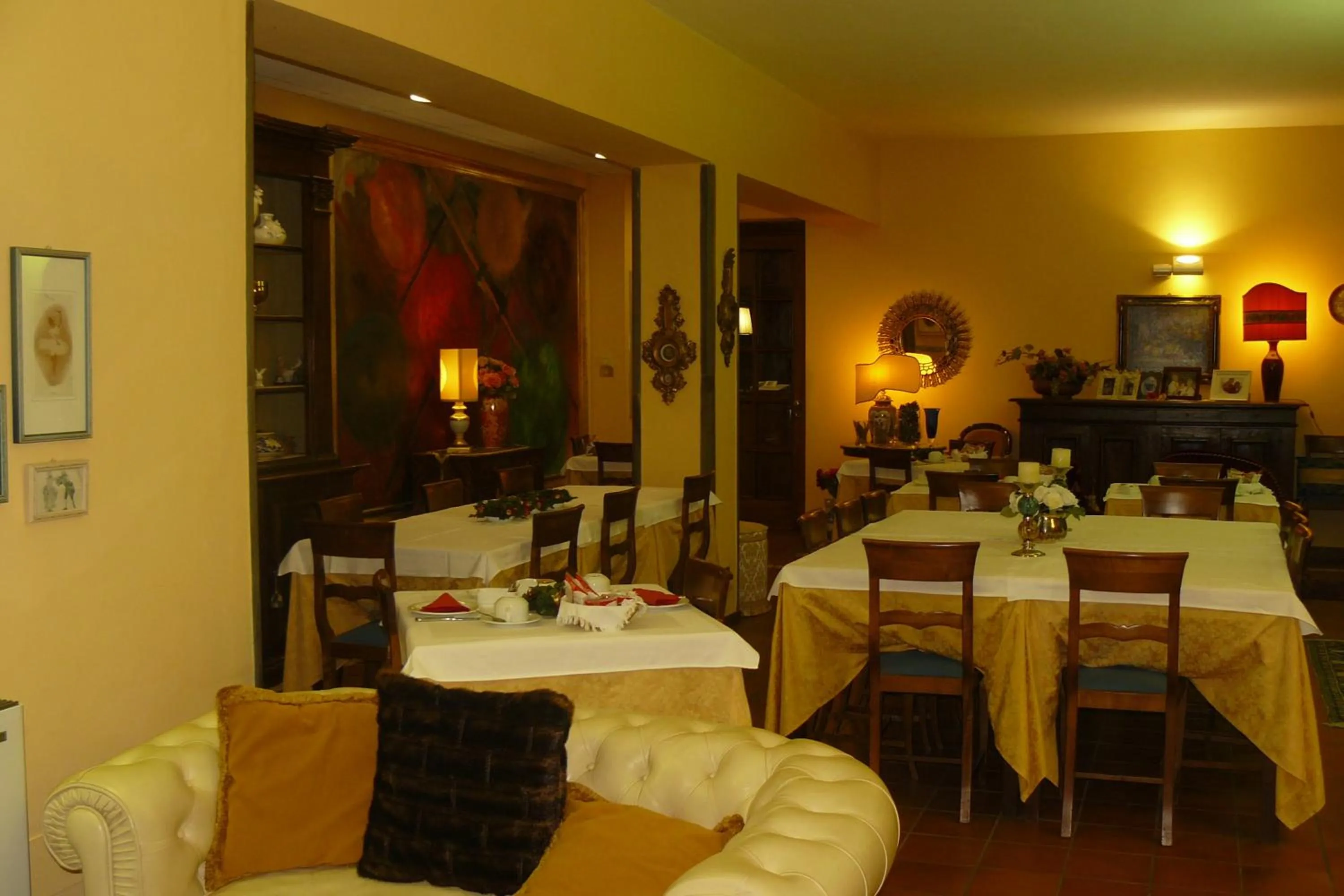Restaurant/places to eat in Hotel La Rocca