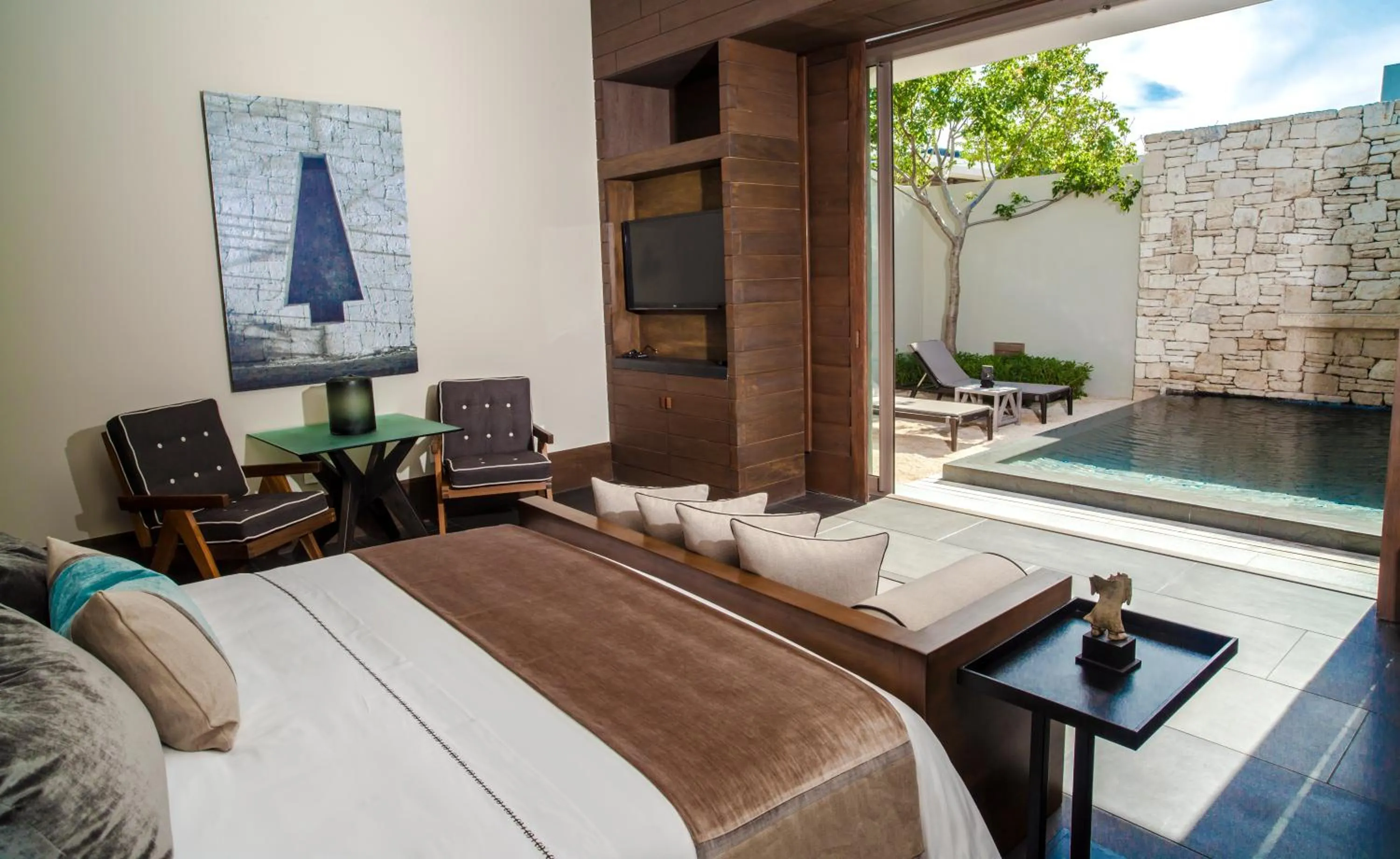 Swimming pool in NIZUC Resort & Spa