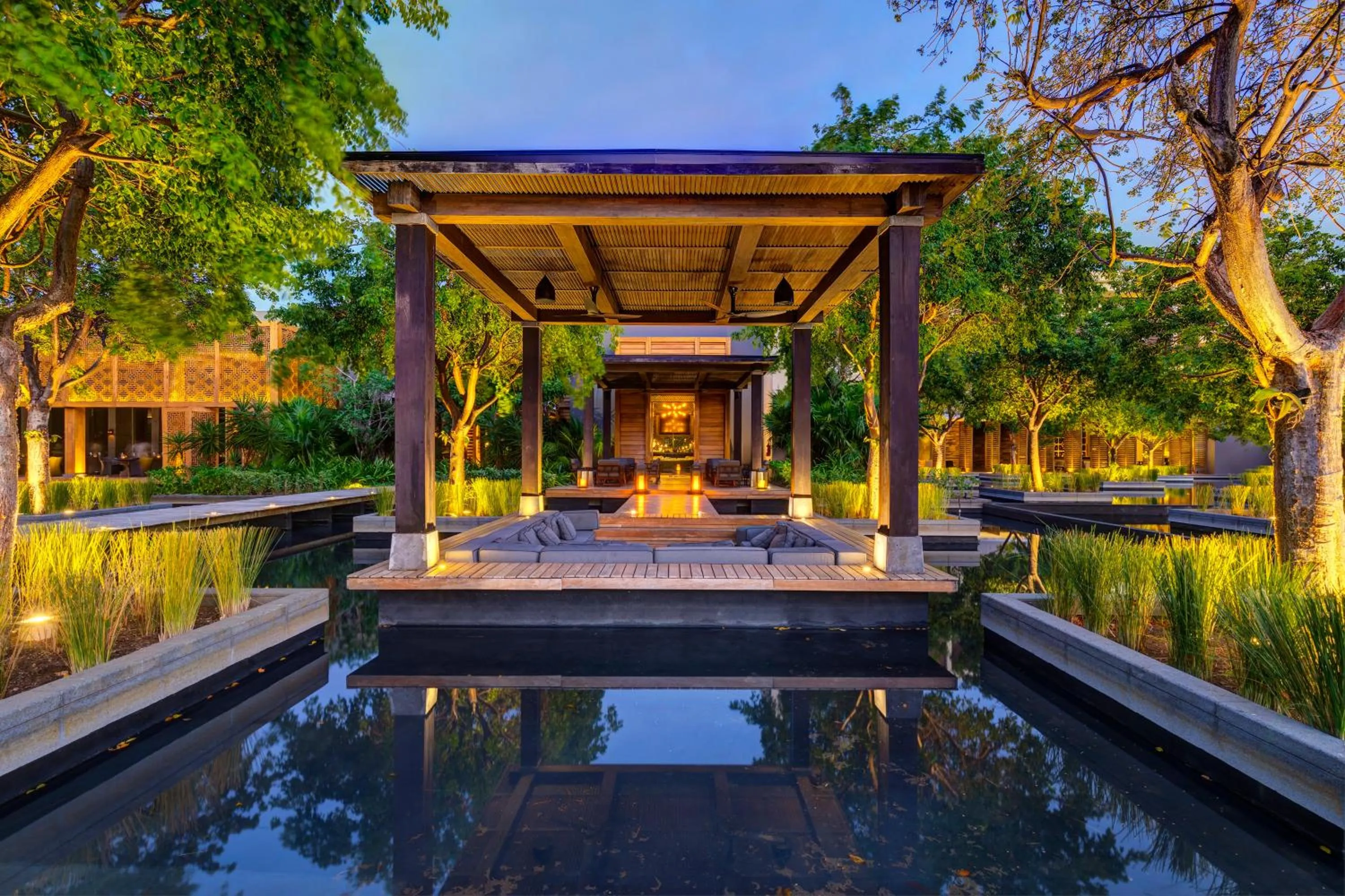 Entertainment in NIZUC Resort & Spa