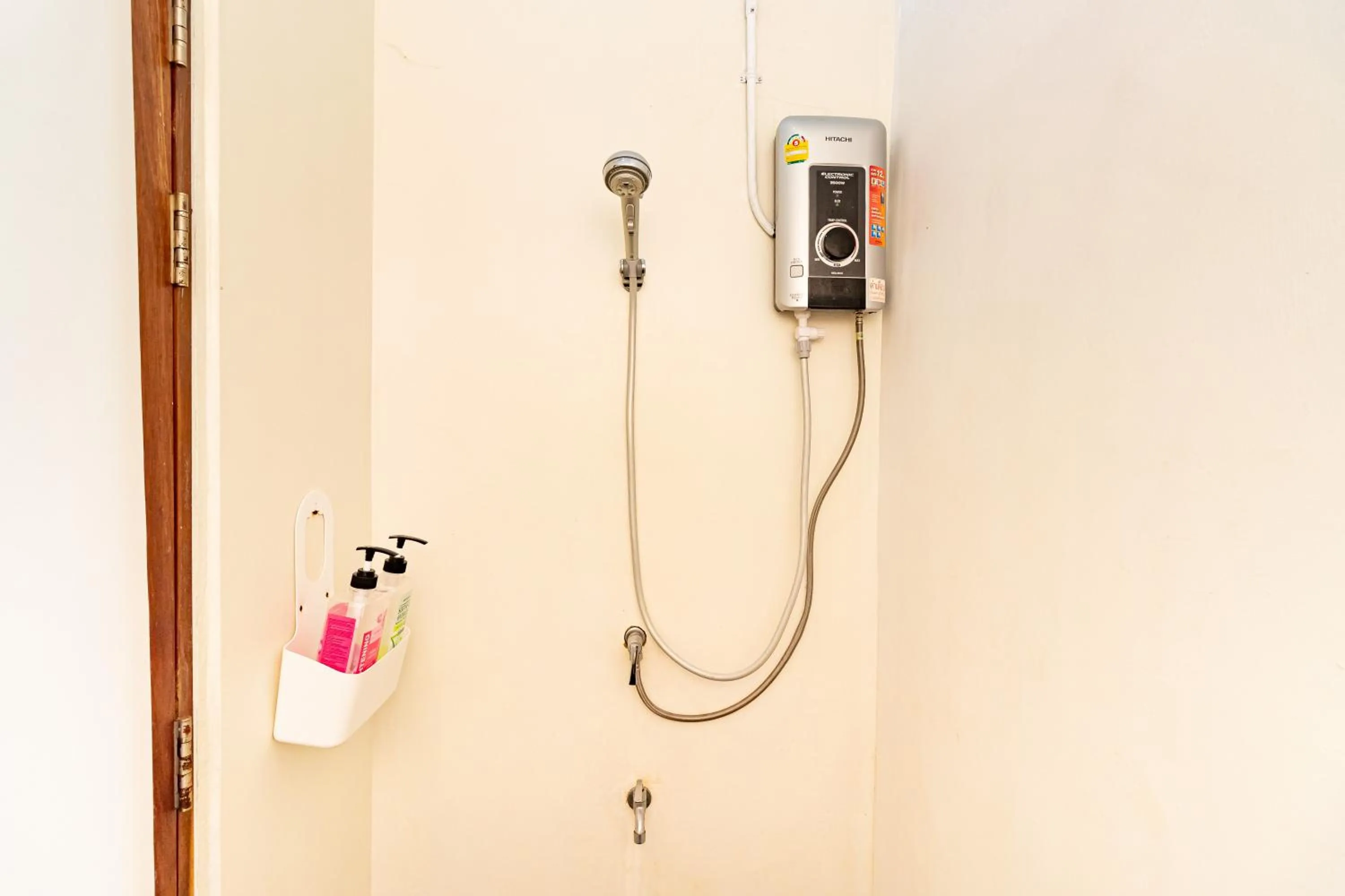 Bathroom in Yu Cafe Hostel