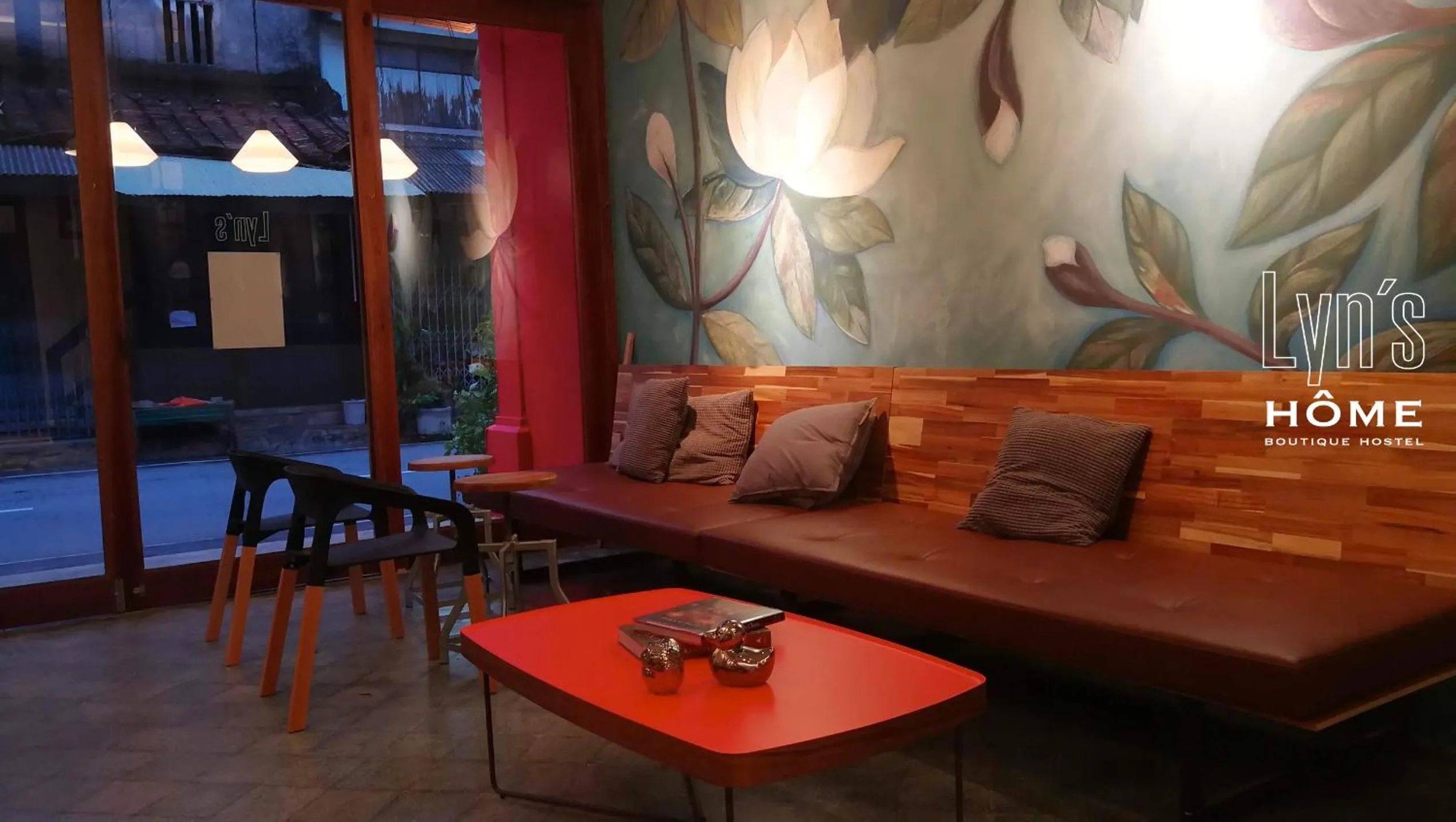 Seating area in Yu Cafe Hostel