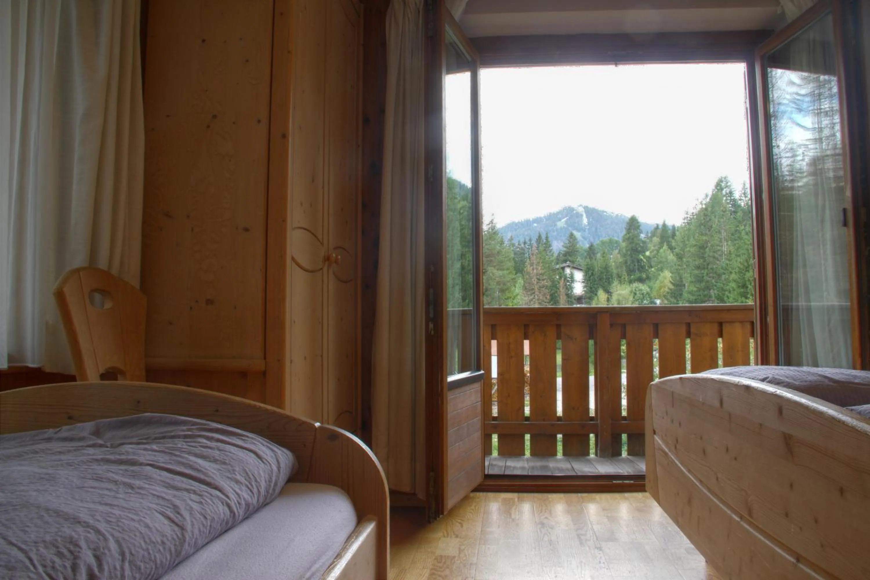 Bedroom, Bed in Lamirì