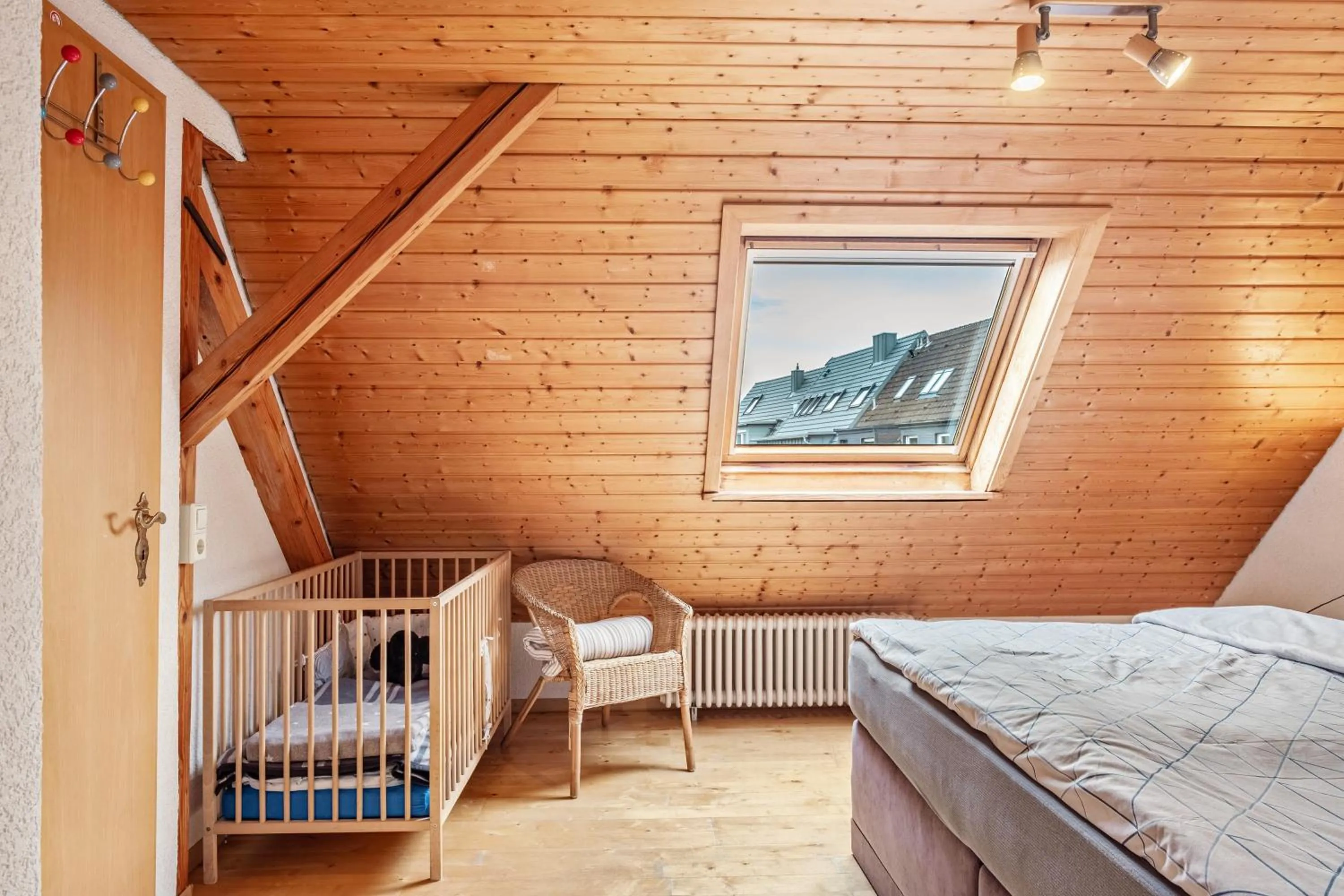 Property building, Bed in Appartement Lehen
