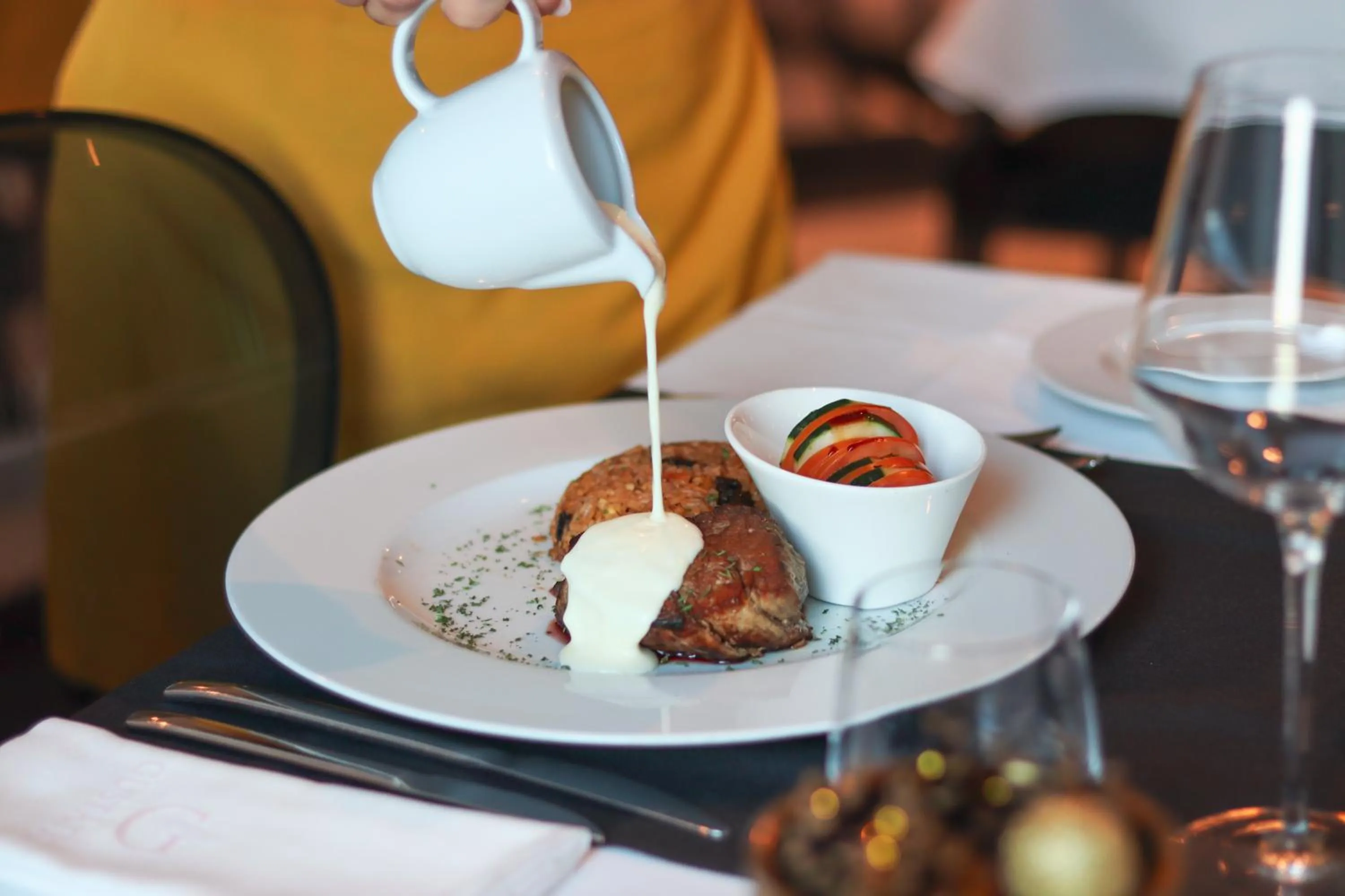 Restaurant/places to eat in HD | Duecitânia Design Hotel