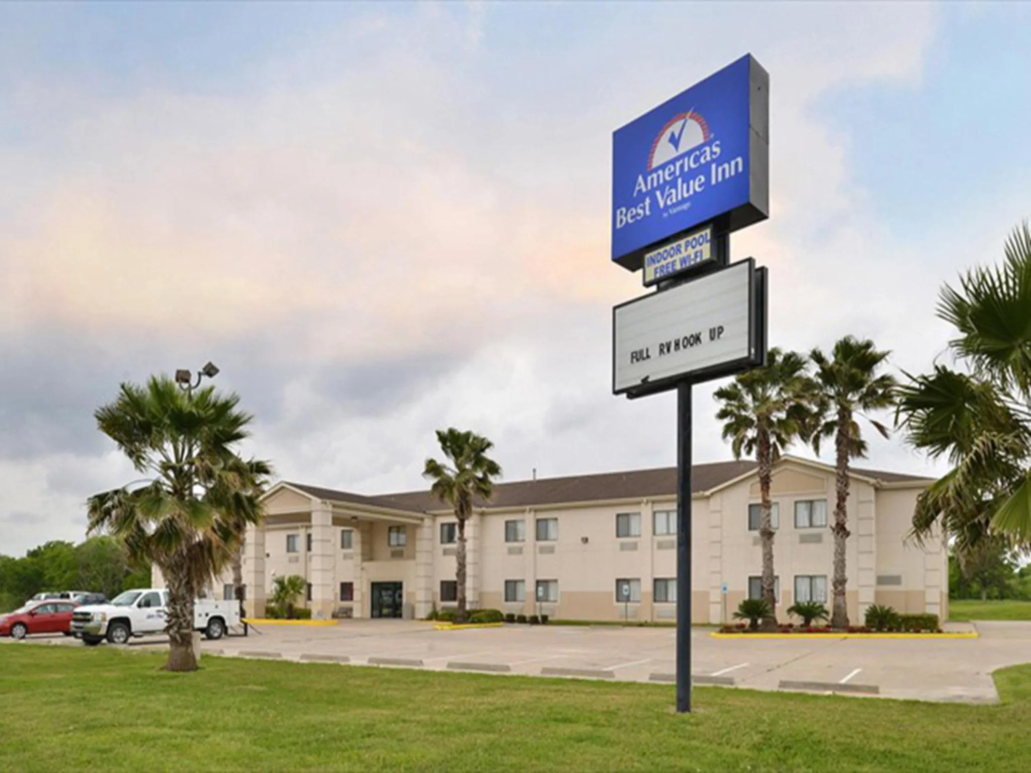 Facade/entrance in Americas Best Value Inn Somerville Texas