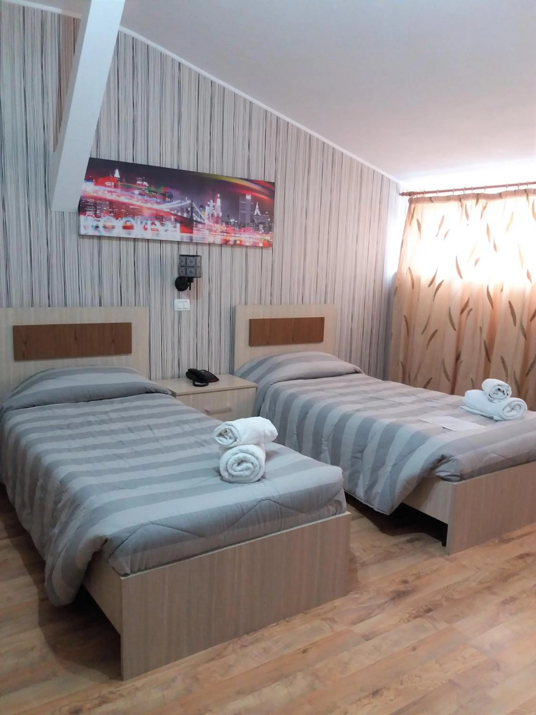 Toilet, Bed in Hotel vila veneto