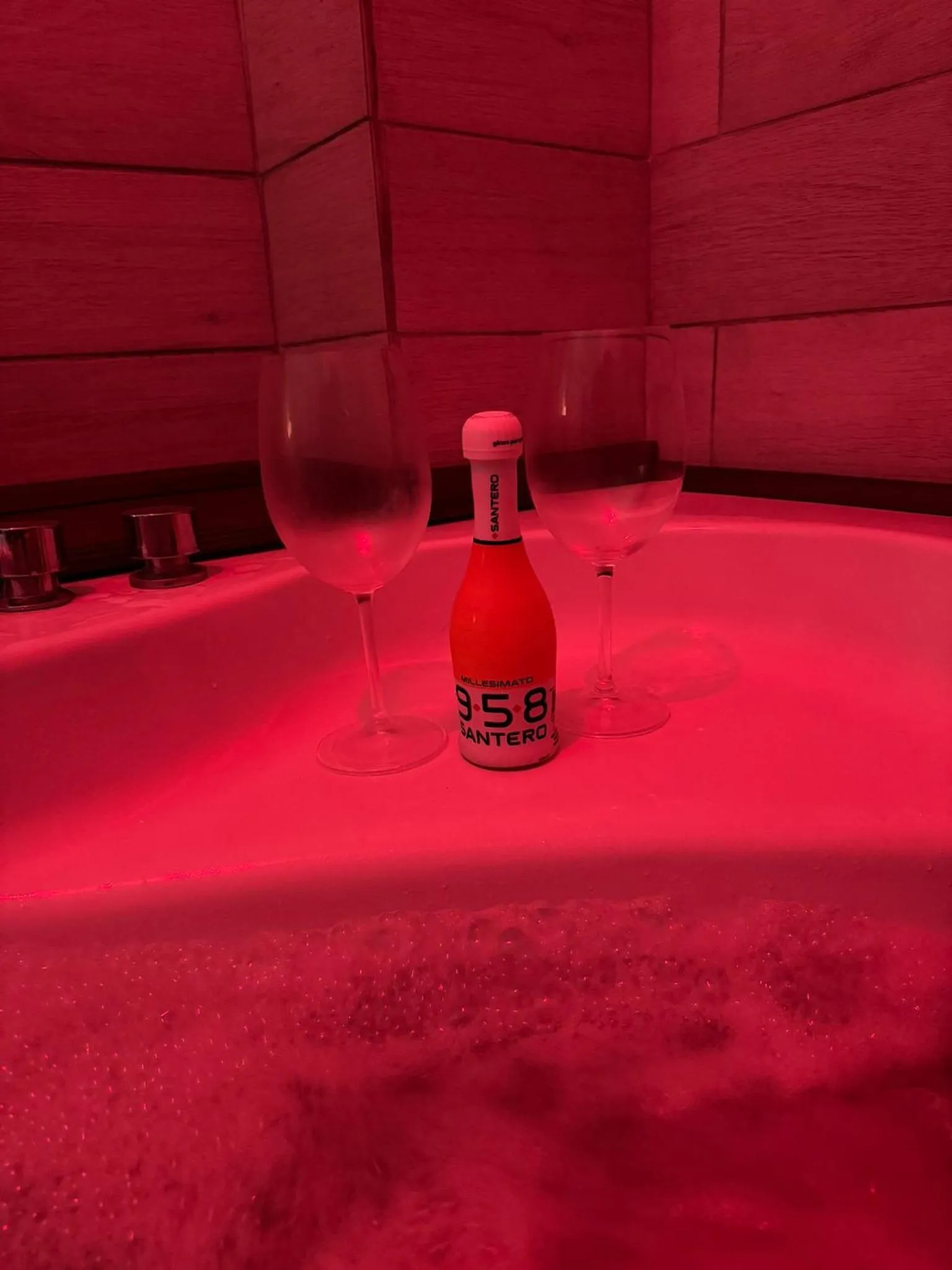 Hot Tub in B&B ME Palace