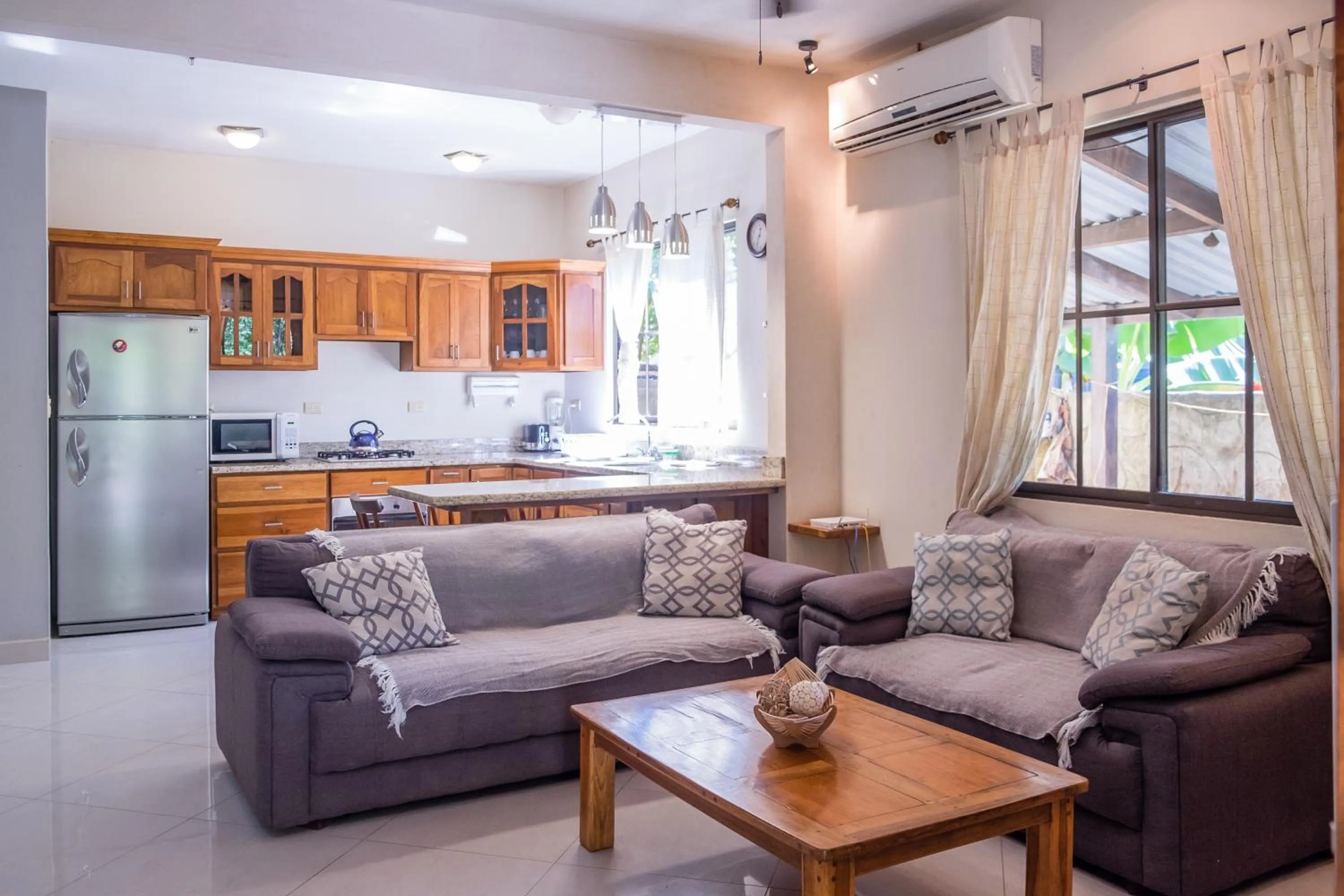 Living room in Zula Inn Aparthotel