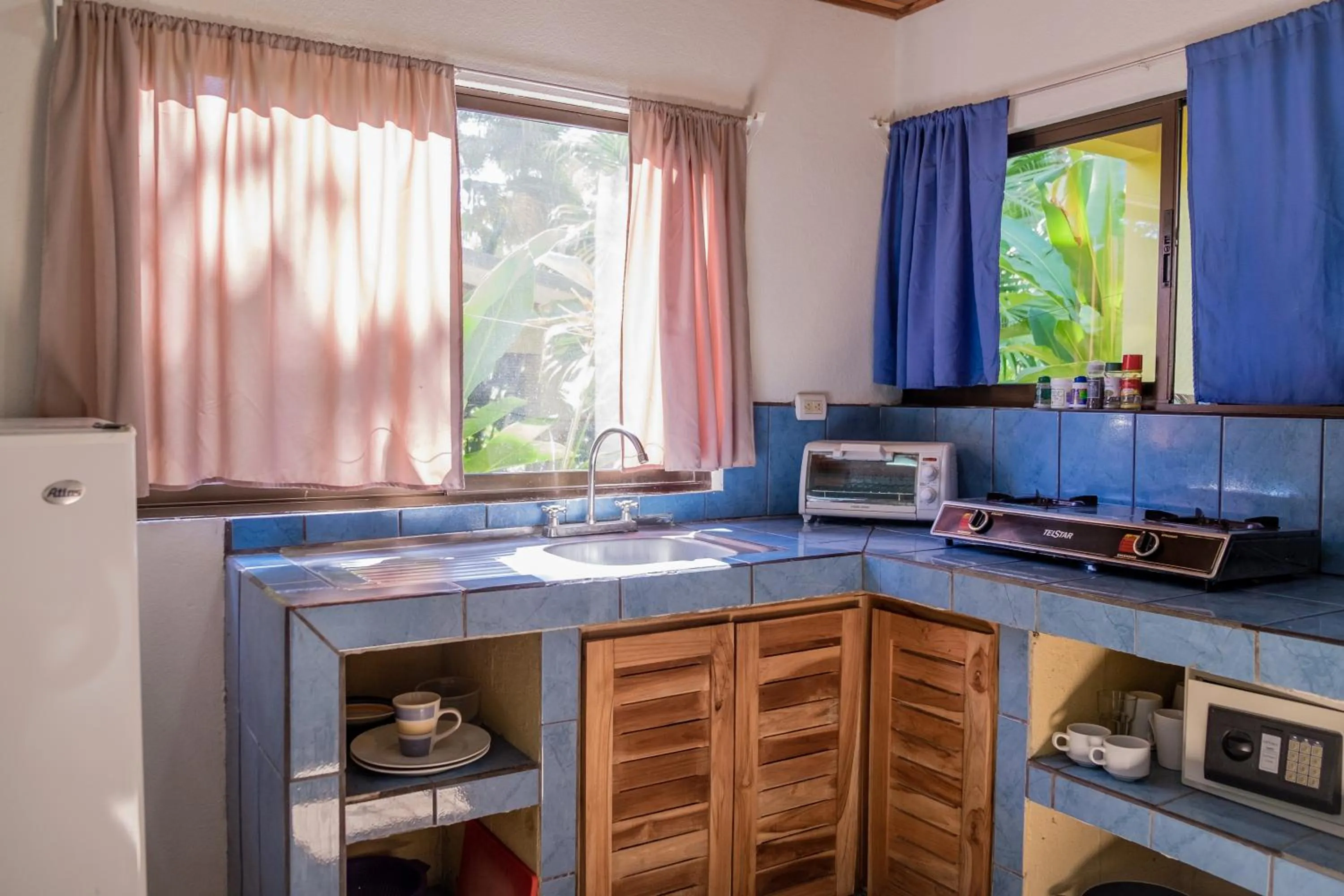 Kitchen or kitchenette in Zula Inn Aparthotel