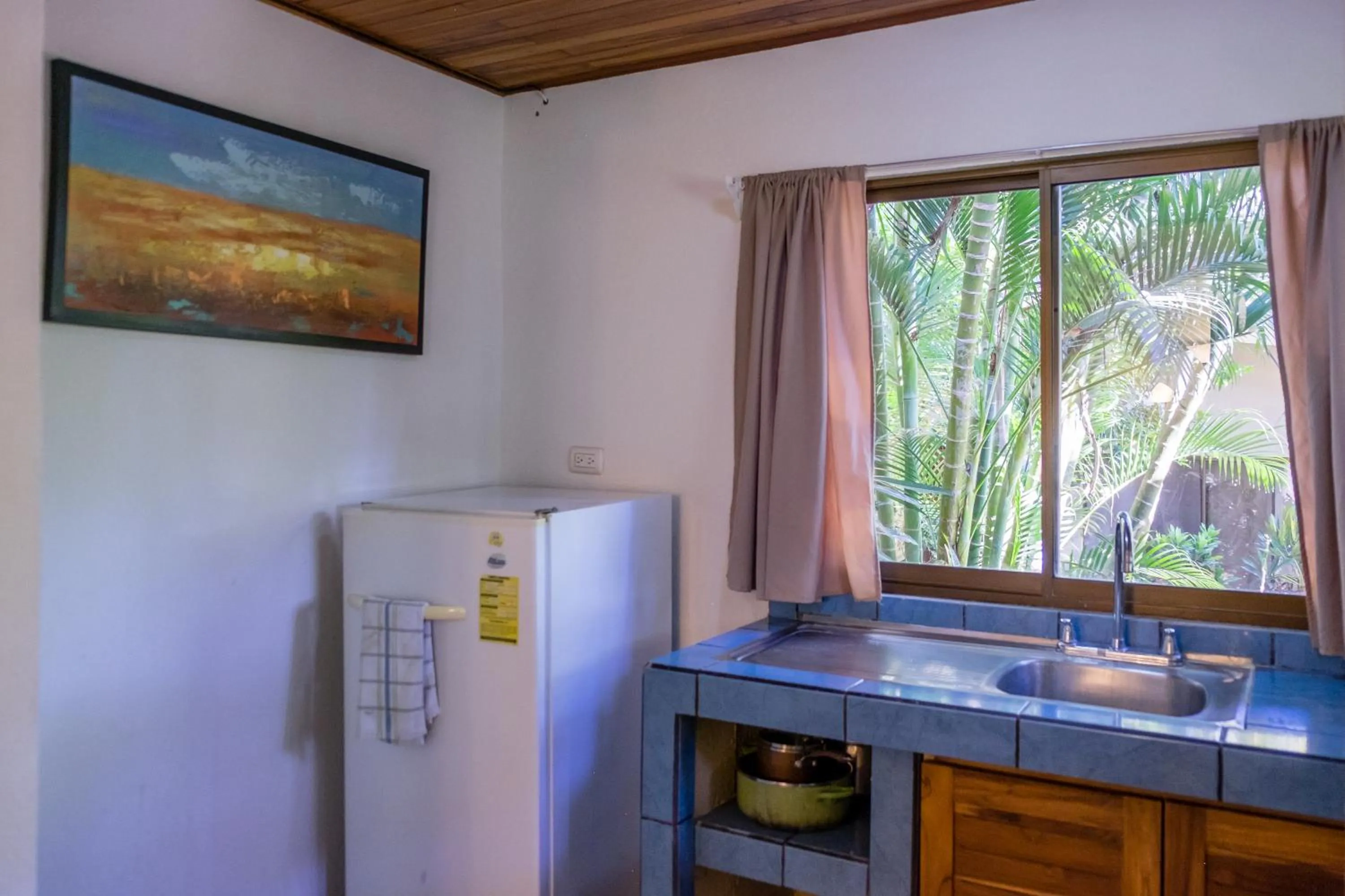 Kitchen or kitchenette in Zula Inn Aparthotel