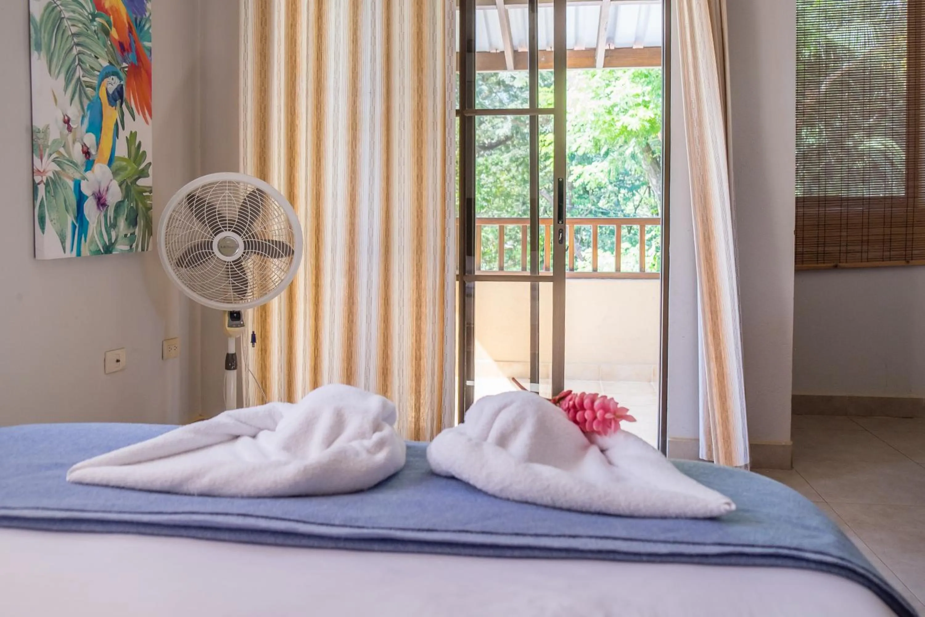 Bed in Zula Inn Aparthotel