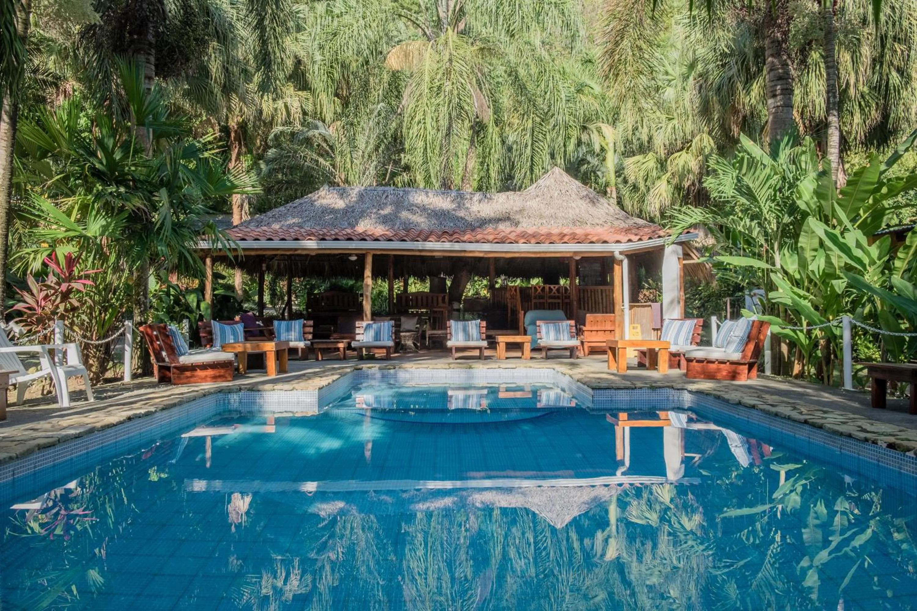 Swimming pool in Zula Inn Aparthotel