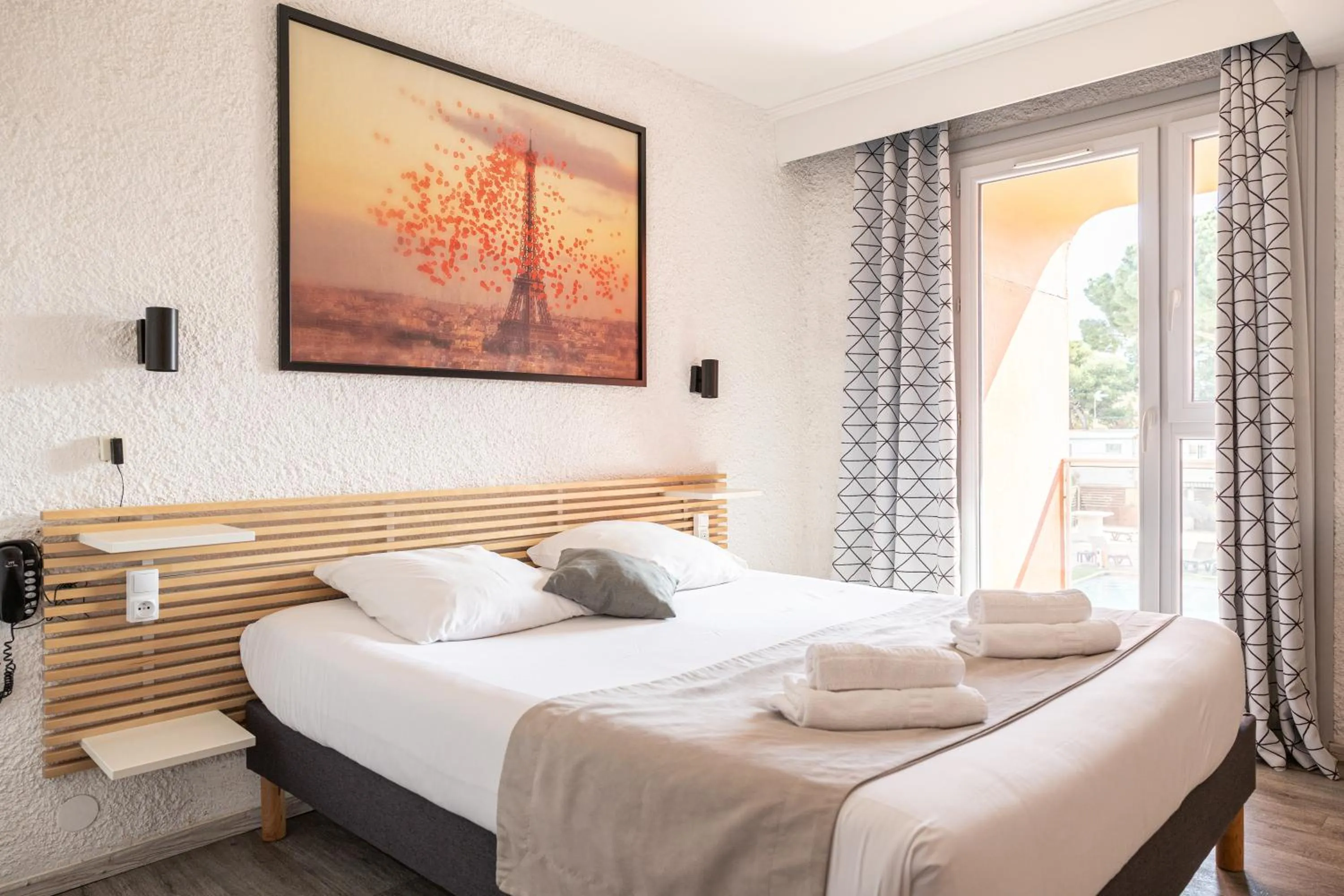 TV and multimedia, Bed in Hotel Aquarius